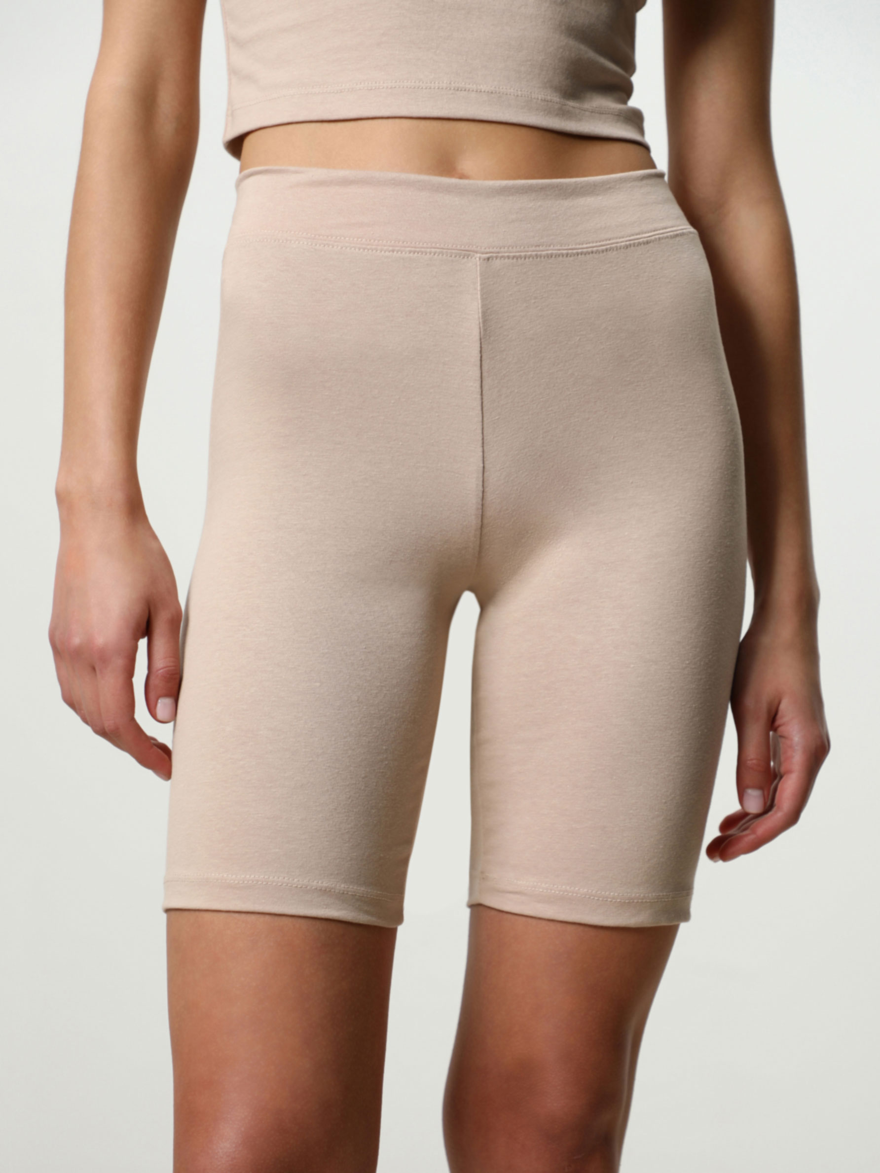 Legging ciclista - LEGGINGS - TODA LA COLECCIÓN - MUJER - | Lefties ESPAÑA