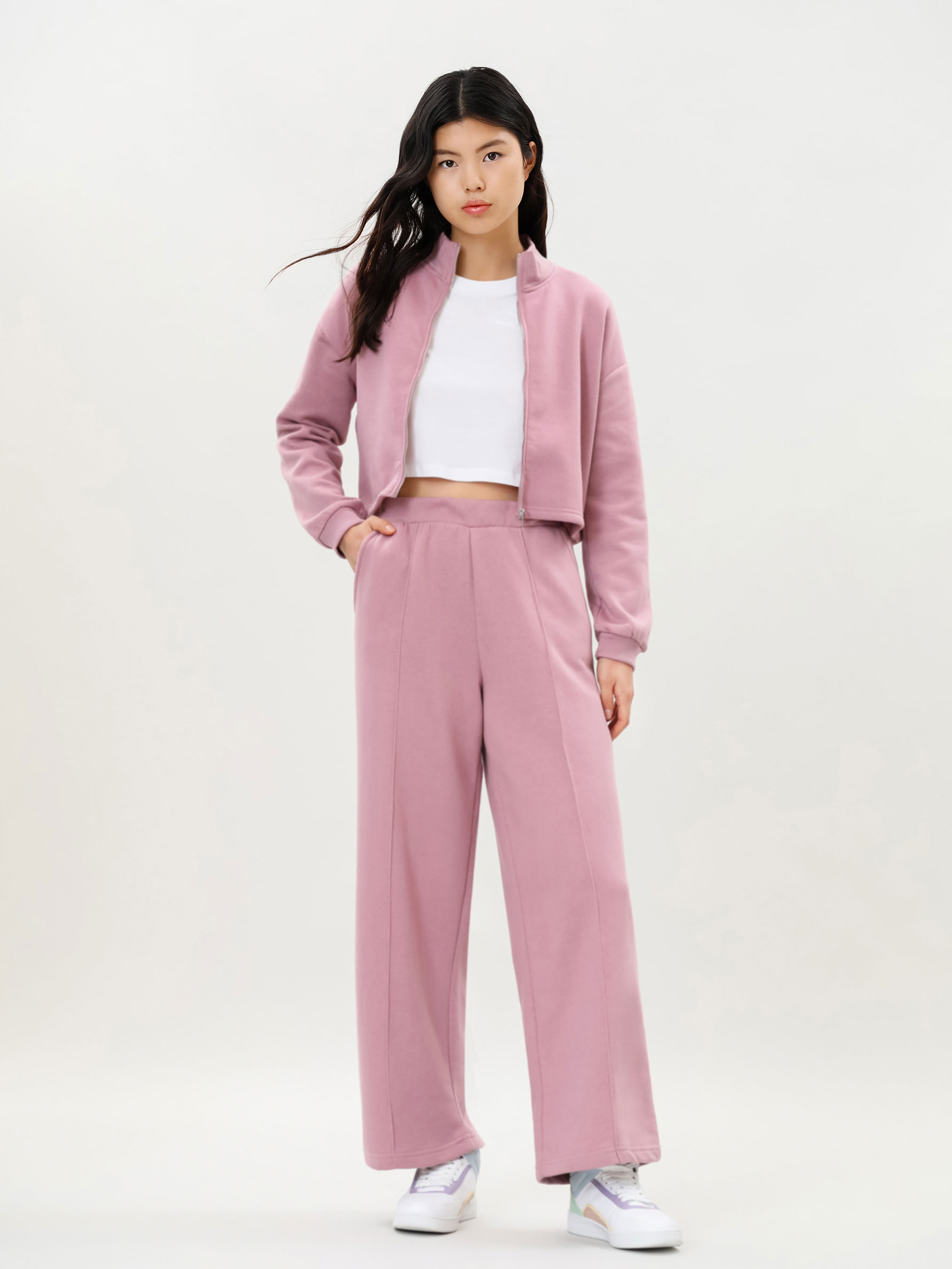 Pantalón oversize palazzo - Pantalones Chándal - PANTALONES - TODA LA  COLECCIÓN - MUJER - | Lefties ESPAÑA
