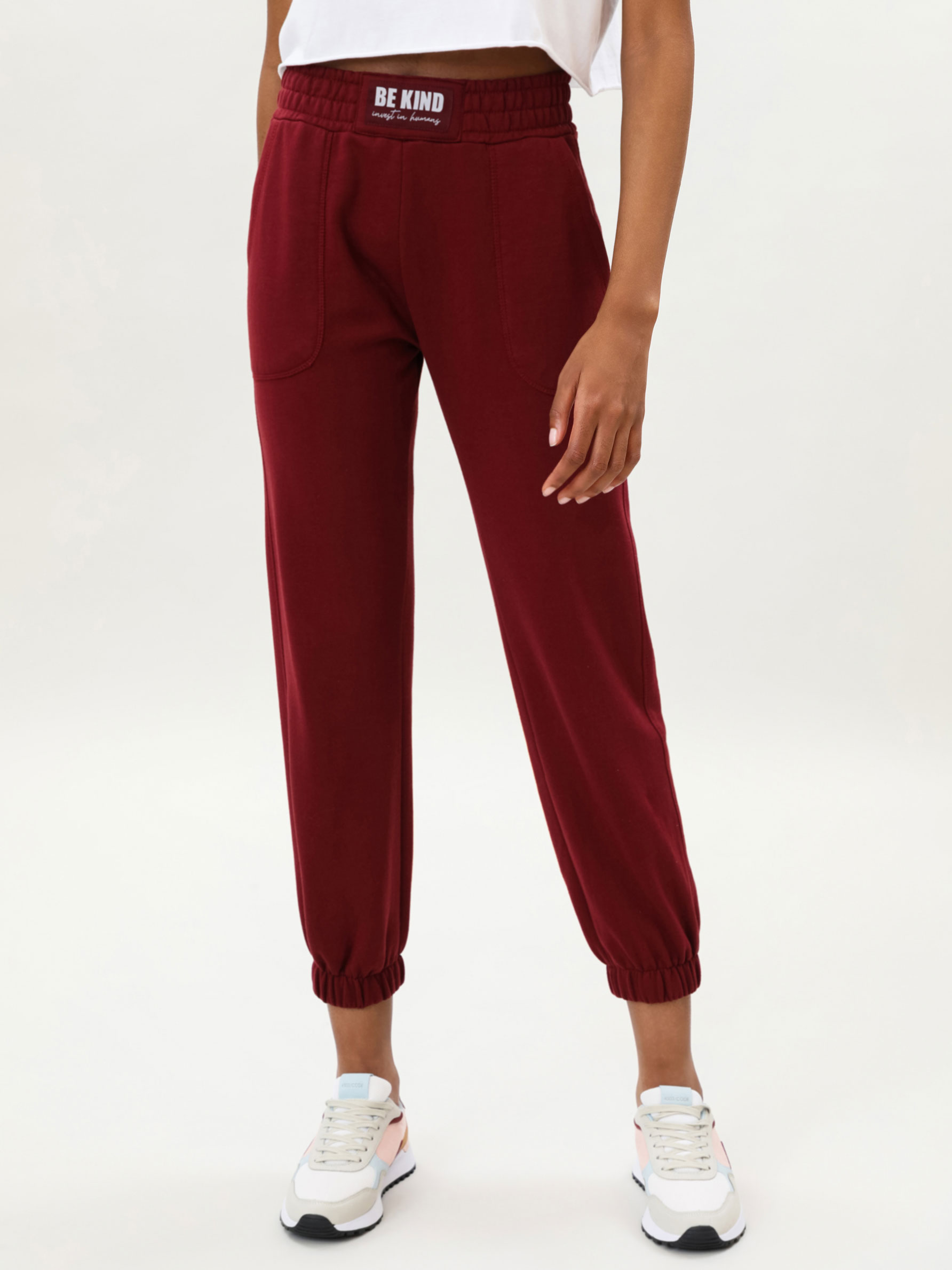 Pantalón de chándal - Pantalones Jogger - PANTALONES - TODA LA COLECCIÓN -  MUJER - | Lefties ESPAÑA
