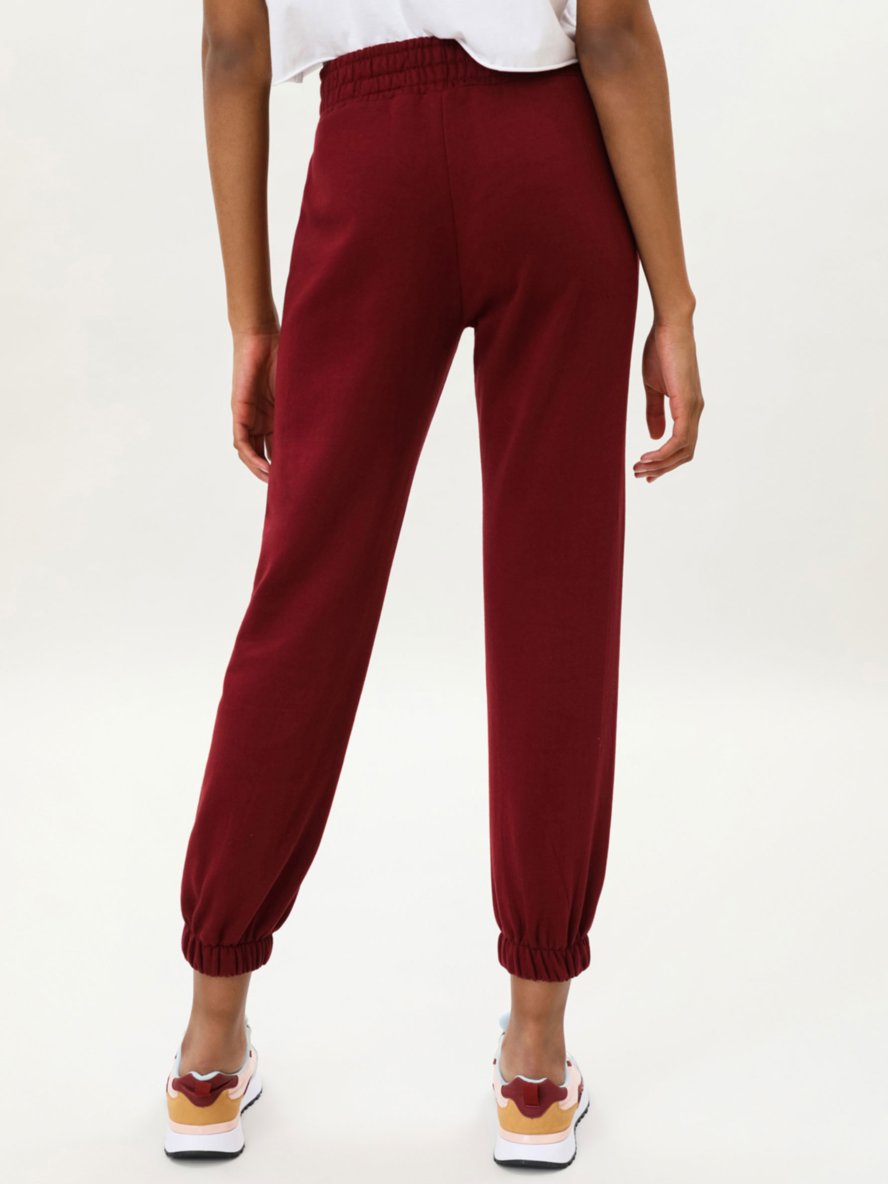 Pantalón de chándal - Pantalones Chándal - PANTALONES - TODA LA COLECCIÓN -  MUJER - | Lefties ESPAÑA