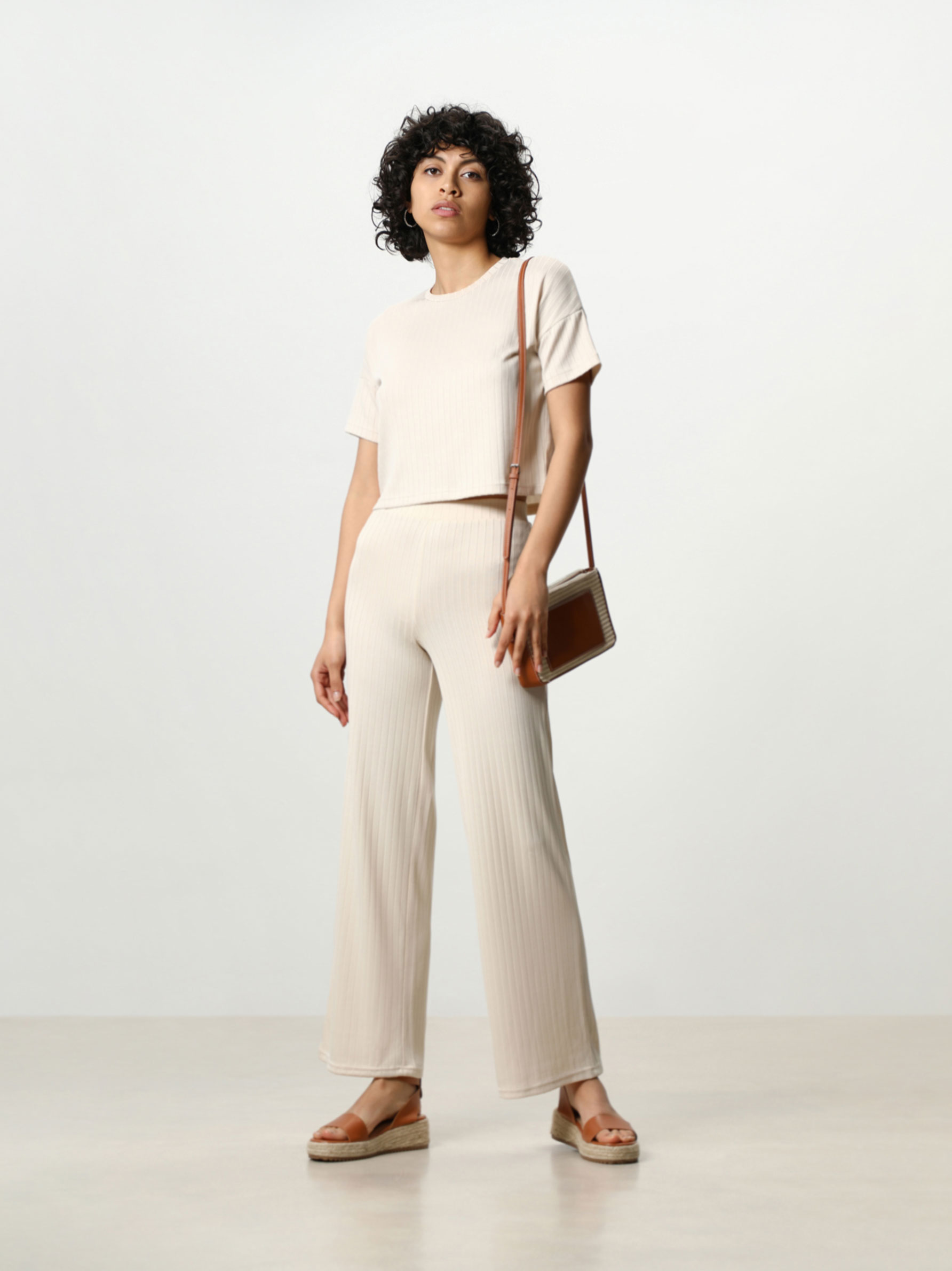 Pantalón Wide Leg Punto Negro - Mujer Corona - Compra Ahora | Dafiti Chile