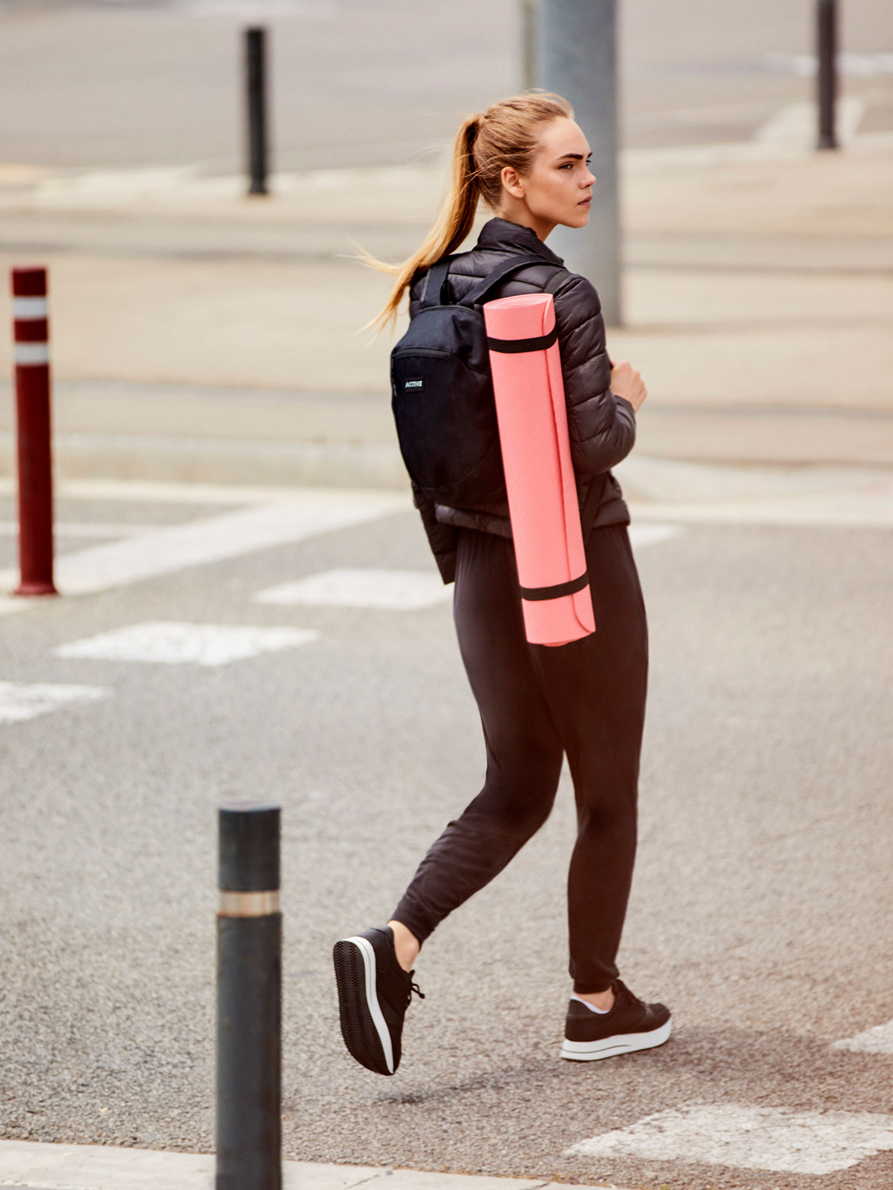 loose fitting tights