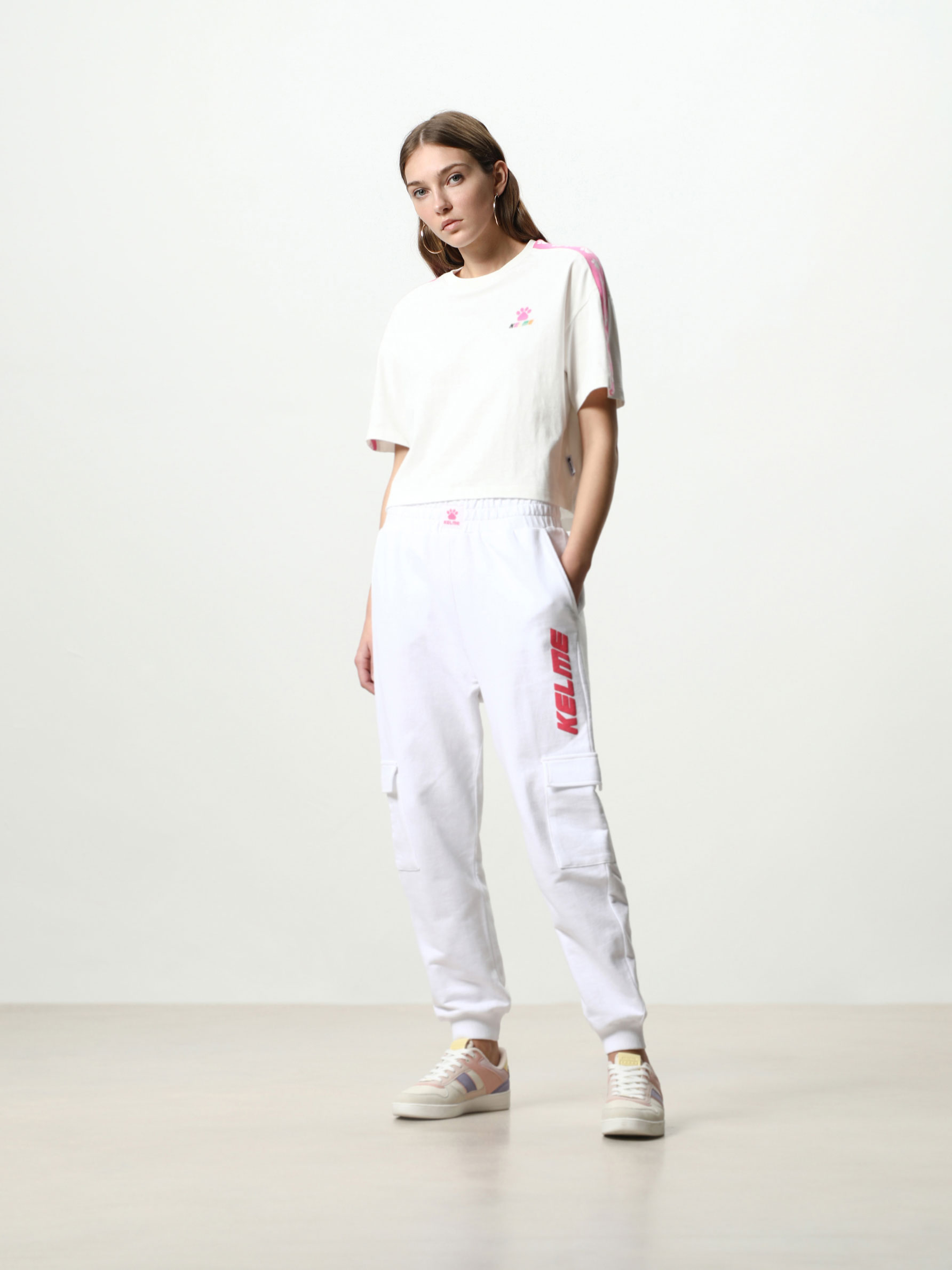 Pantalón cargo de felpa KELME x LEFTIES - Pantalones Chándal - PANTALONES -  TODA LA COLECCIÓN - MUJER - | Lefties ESPAÑA