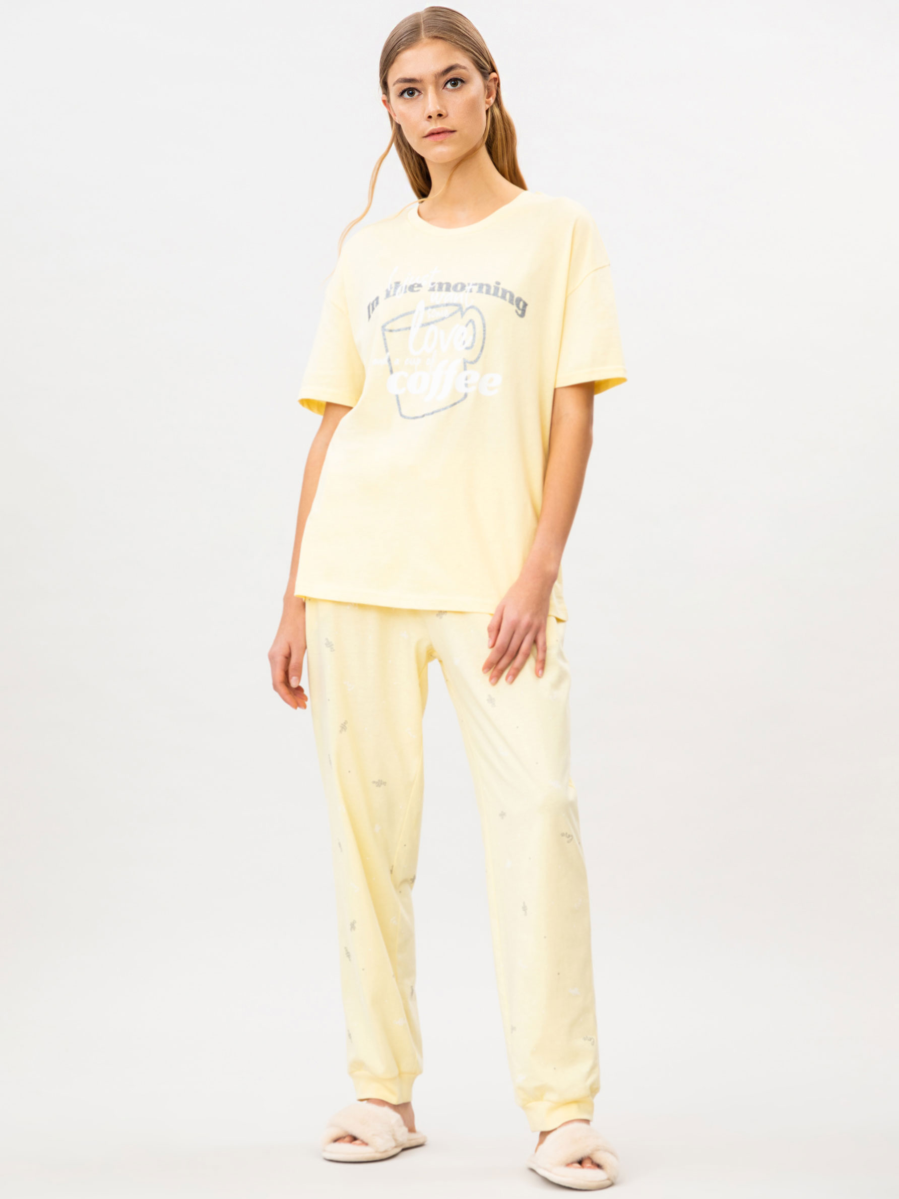 Conjunto de pijama estampado - PIJAMAS - TODA LA COLECCIÓN - MUJER - |  Lefties ESPAÑA