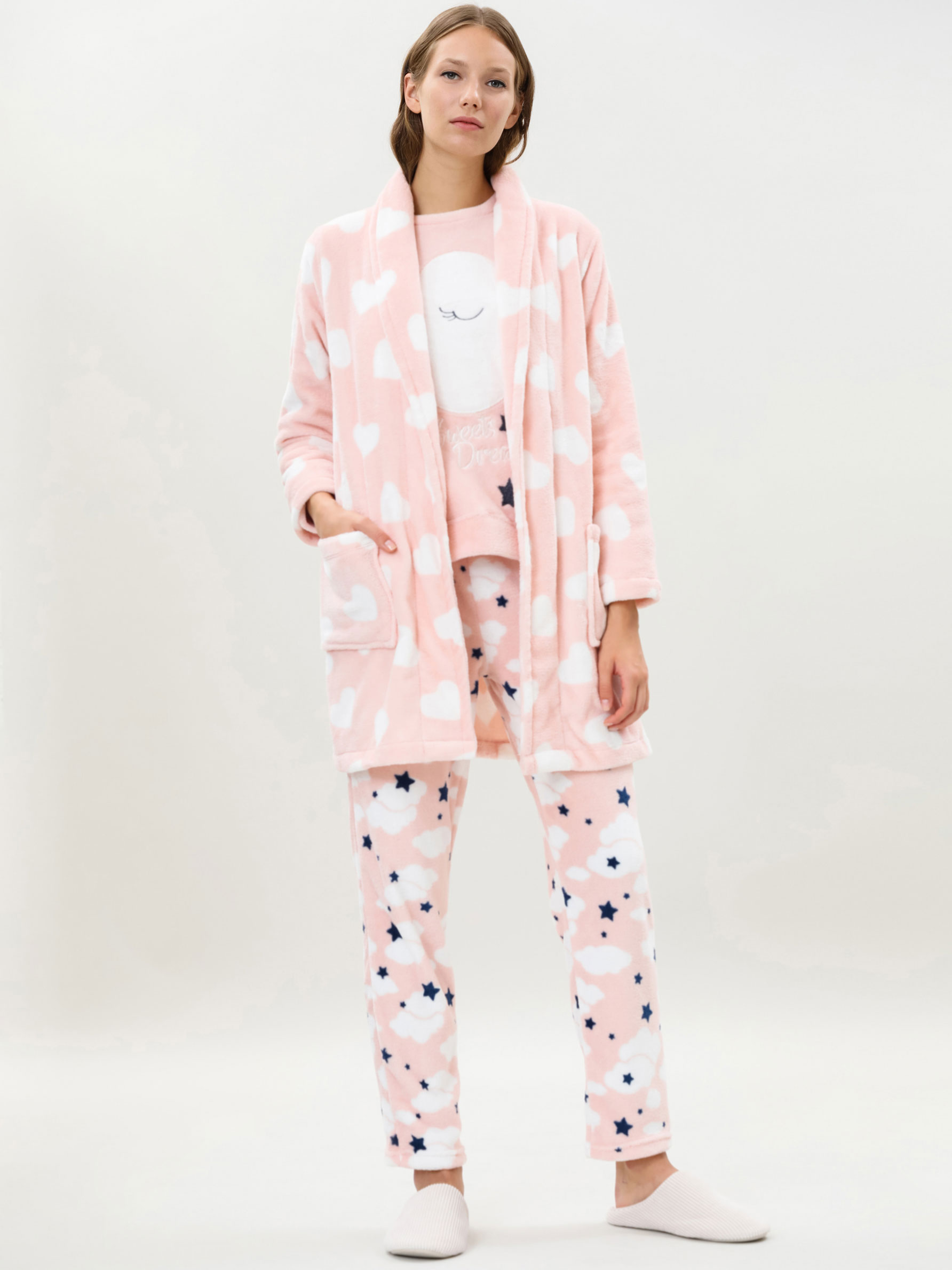 Bata con corazones de pelito - PIJAMAS - TODA LA COLECCIÓN - MUJER - |  Lefties España (Canarias)