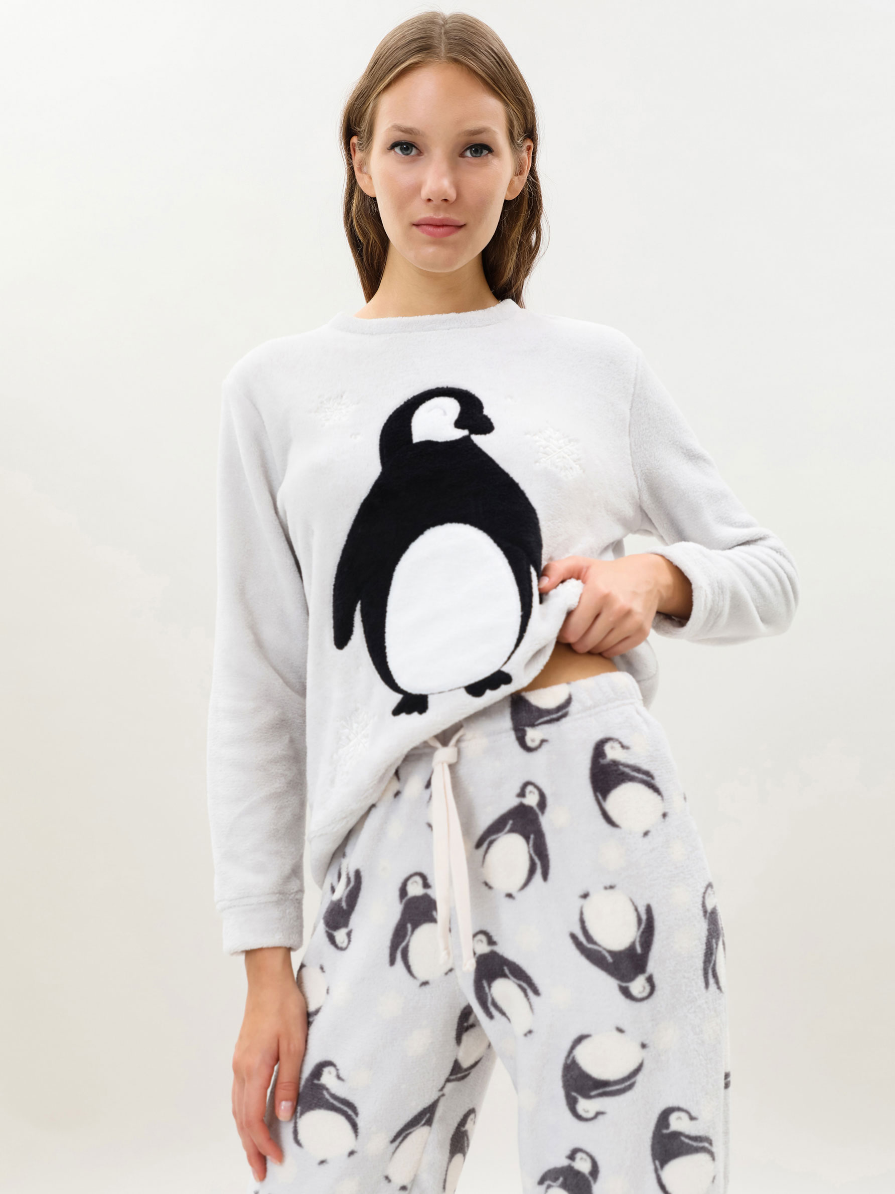 Conjunto de pijama de pelito - PIJAMAS - TODA LA COLECCIÓN - MUJER - |  Lefties ESPAÑA