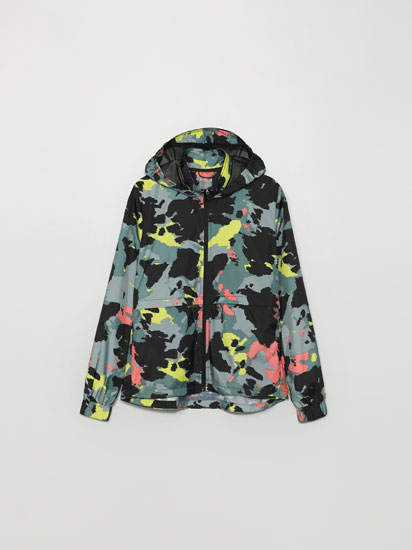 Chaquetas deportivas de mujer | Lefties Nueva Colección