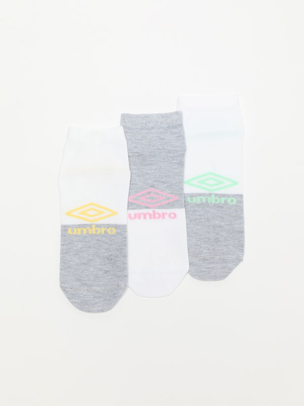 3-pack of UMBRO x LEFTIES sports socks