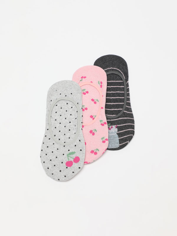 Pack of 3 pairs of contrast no-show socks.