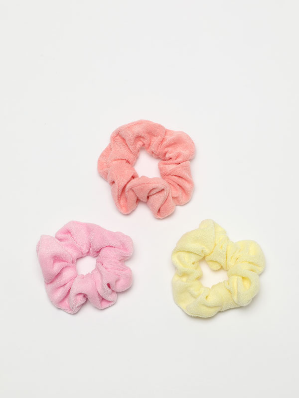 3-pack of terry-effect scrunchies