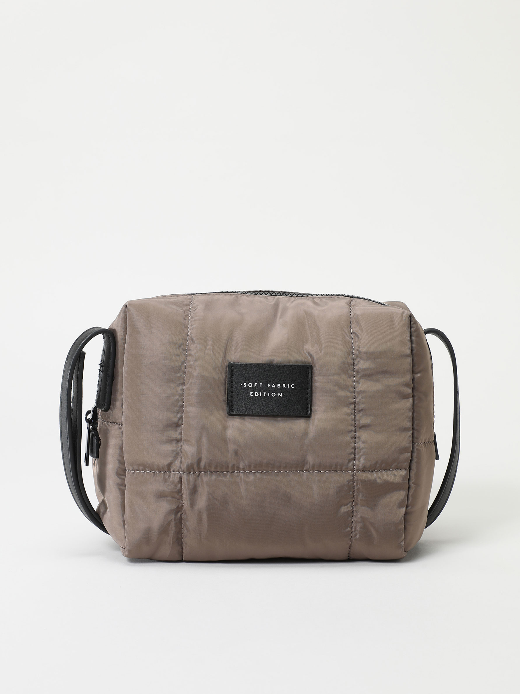 Bolso bandolera acolchado - BOLSOS | MOCHILAS - TODA LA COLECCIÓN - MUJER -  | Lefties ESPAÑA