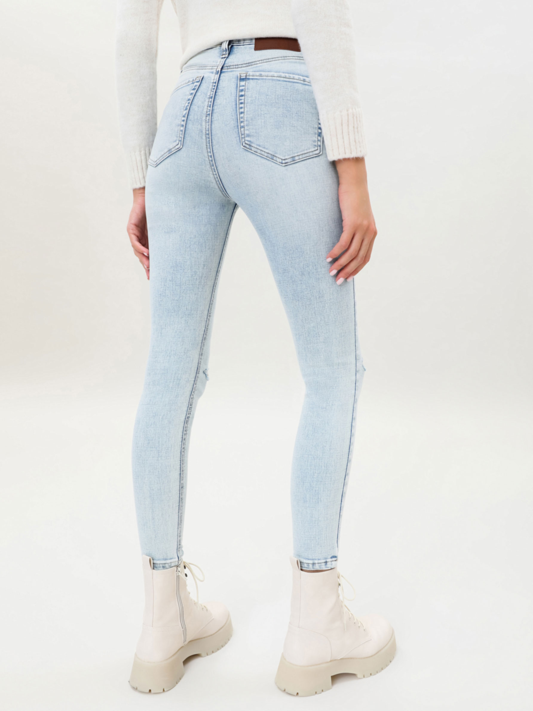 Jeans de tiro alto - Jeans tiro alto - JEANS - TODA LA COLECCIÓN - MUJER -  | Lefties Mexico