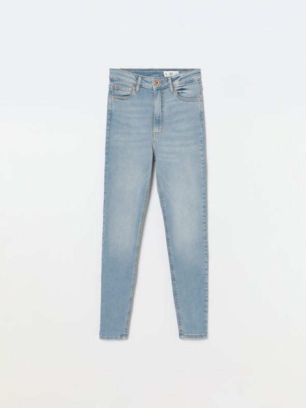 High-waist jeans