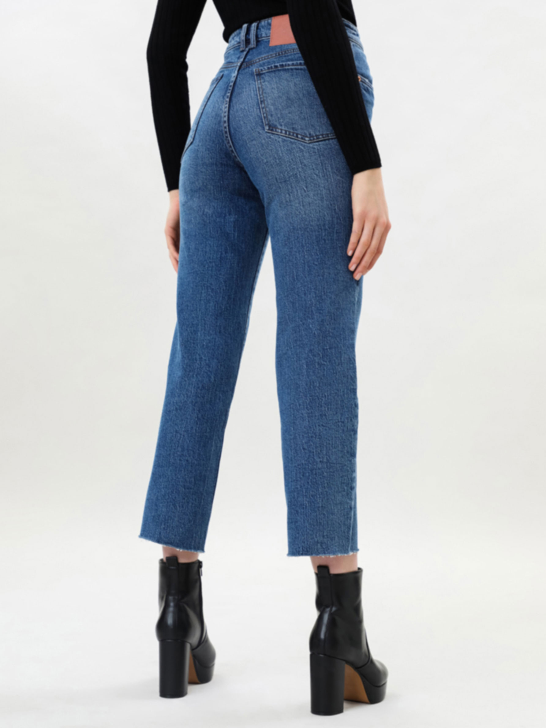 Jeans rectos - DENIM - TODA LA COLECCIÓN - MUJER - | Lefties Mexico