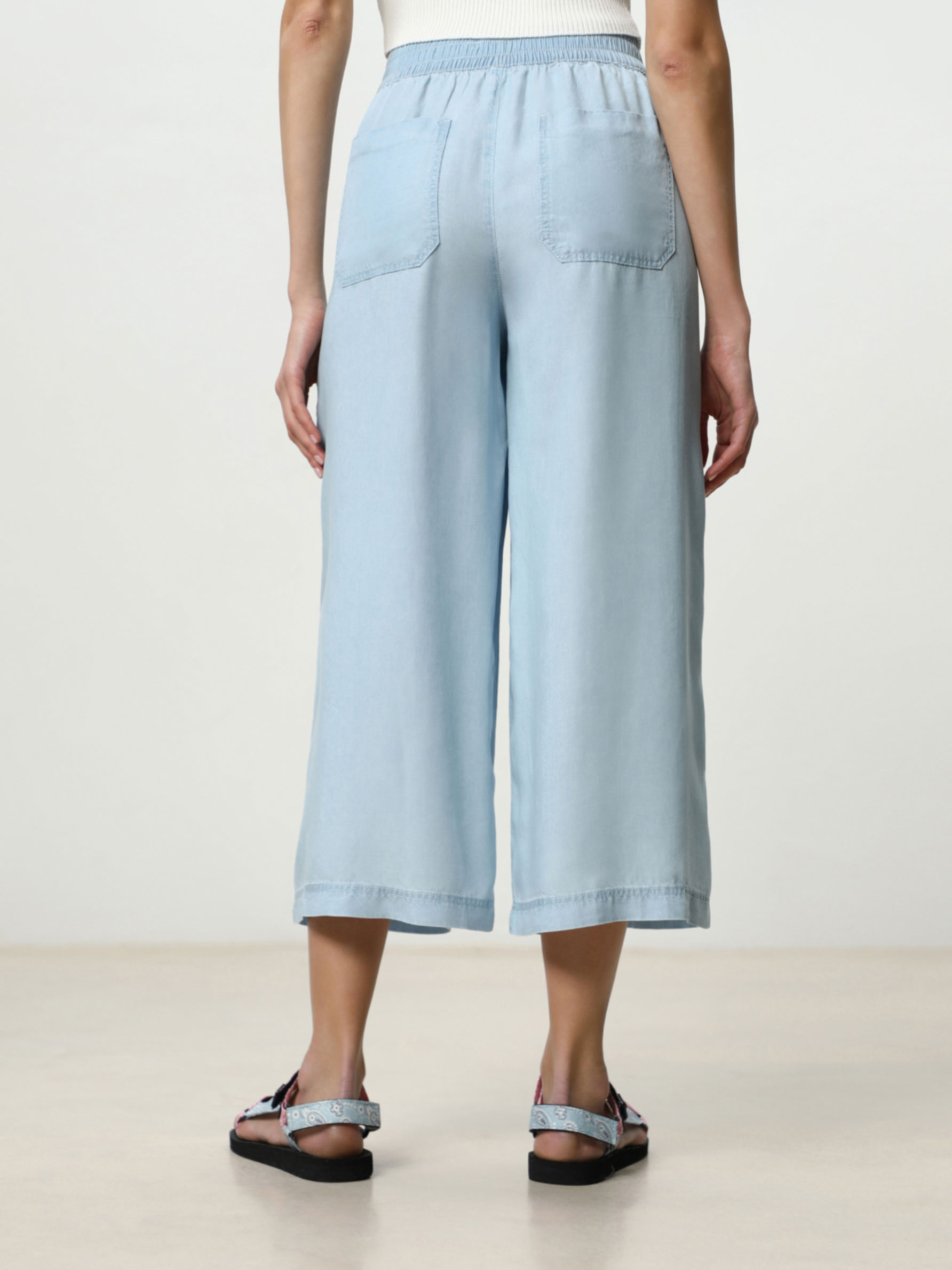 Culotte vaquero ligero - Jeans campana - JEANS - TODA LA COLECCIÓN - MUJER  - | Lefties ESPAÑA