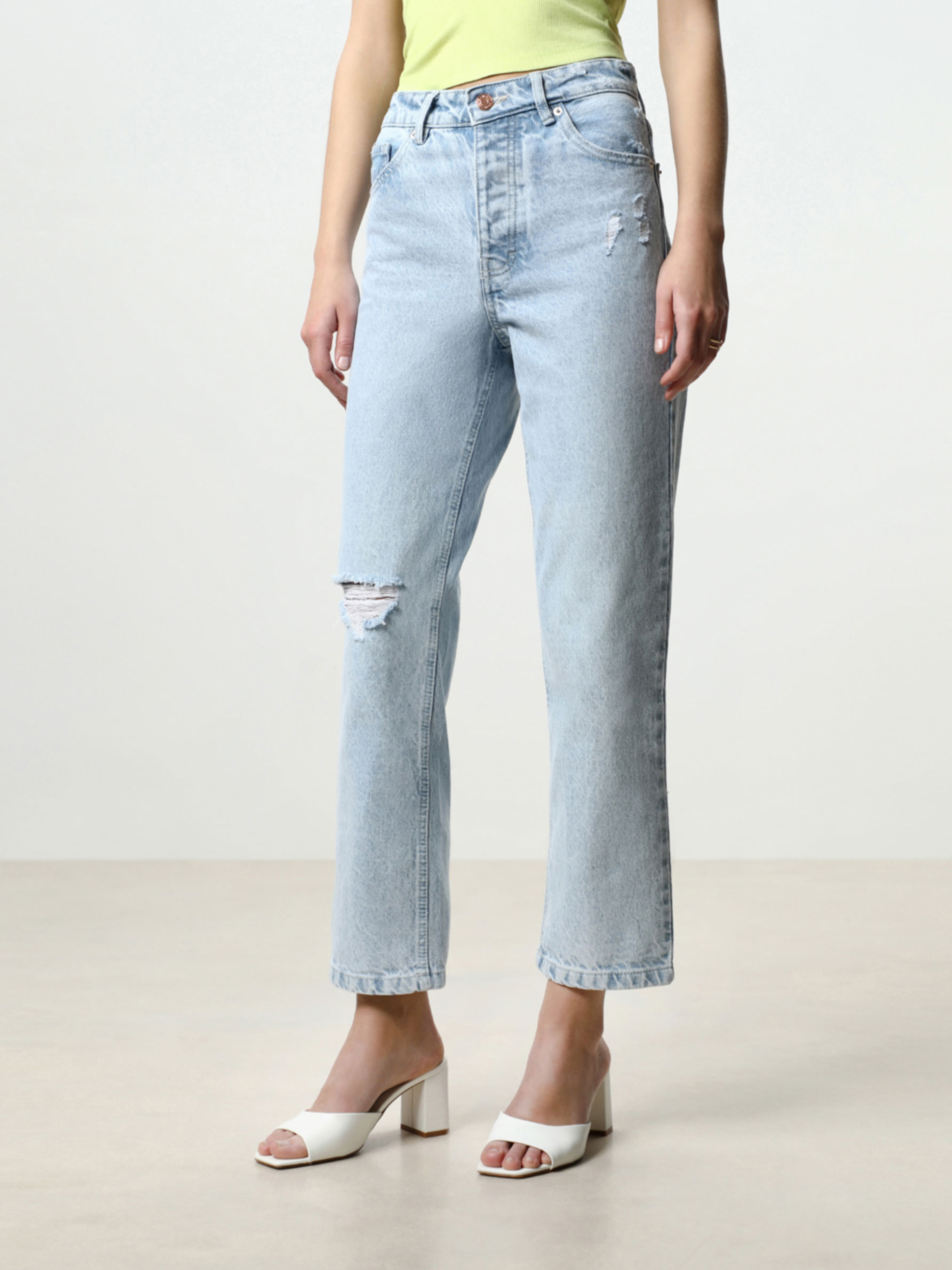 Pantalón vaquero straight - NOVEDADES - MUJER - | Lefties ESPAÑA