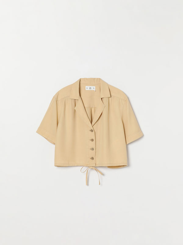 Camisas y blusas de mujer | Lefties Nueva Colección