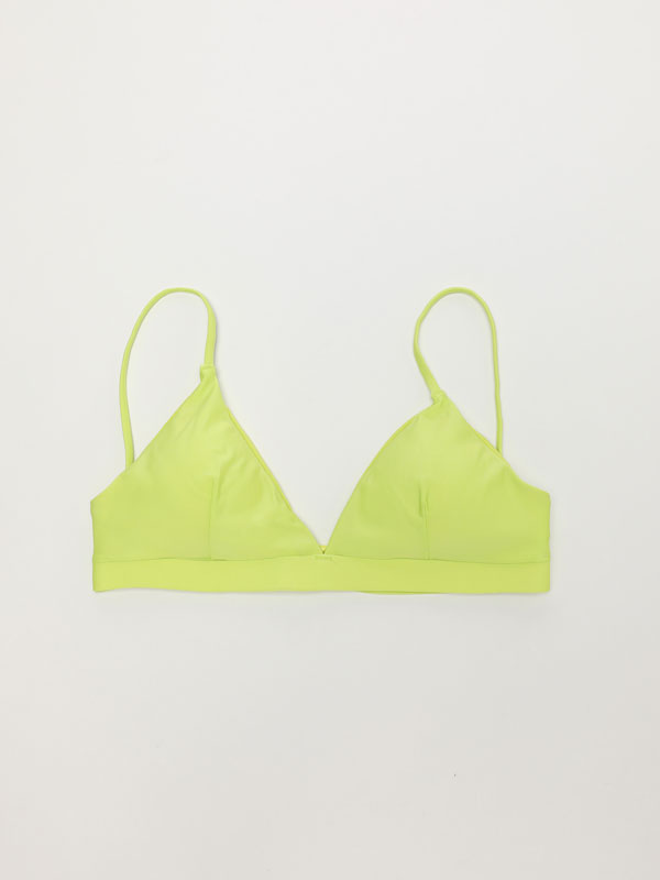 Bañadores y bikinis de mujer | Lefties Nueva Colección