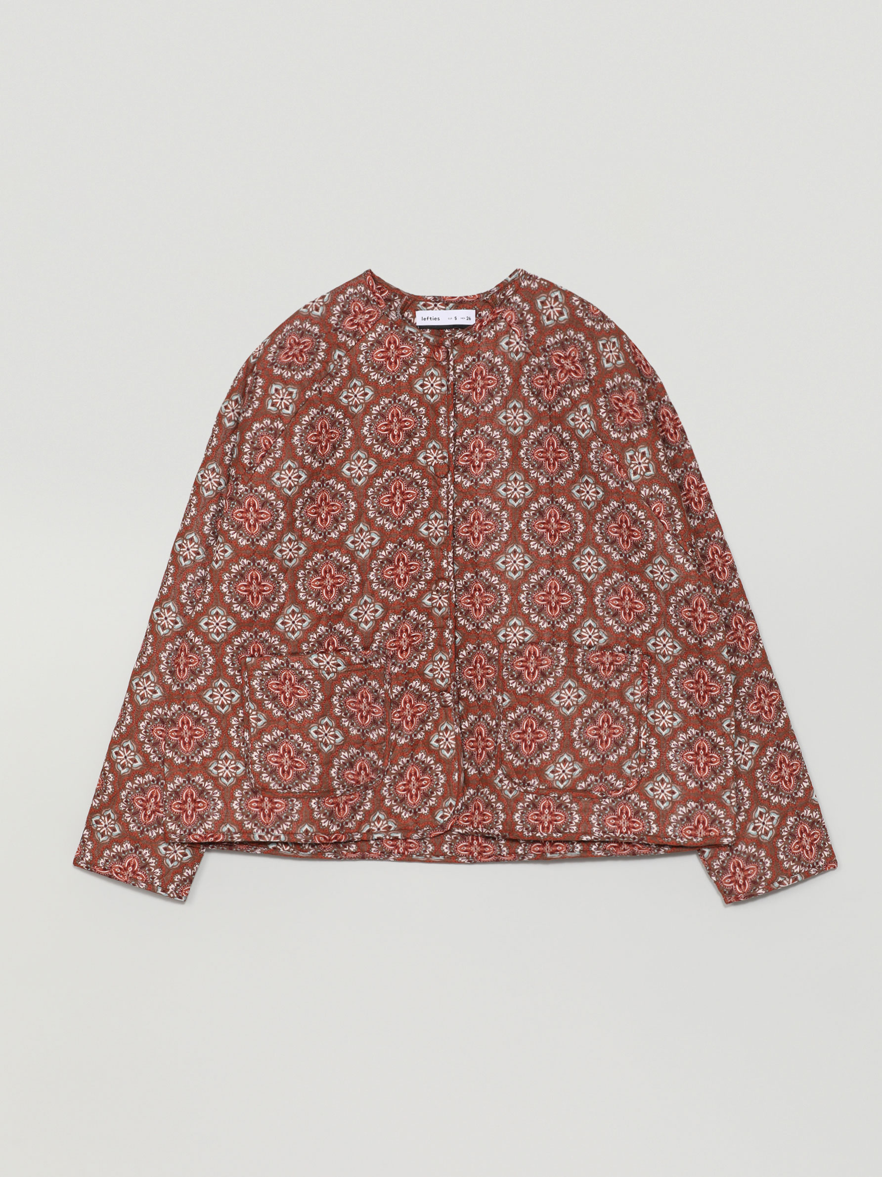 Chaqueta estampada acolchada - Acolchados - CHAQUETAS - TODA LA COLECCIÓN -  MUJER - | Lefties Mexico