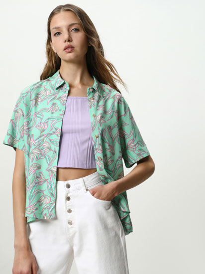 Camisas básicas de mujer | Lefties Nueva Colección