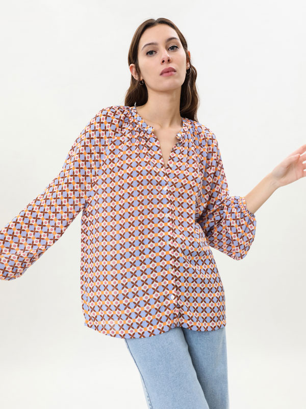 Camisas y blusas de mujer | Lefties Nueva Colección