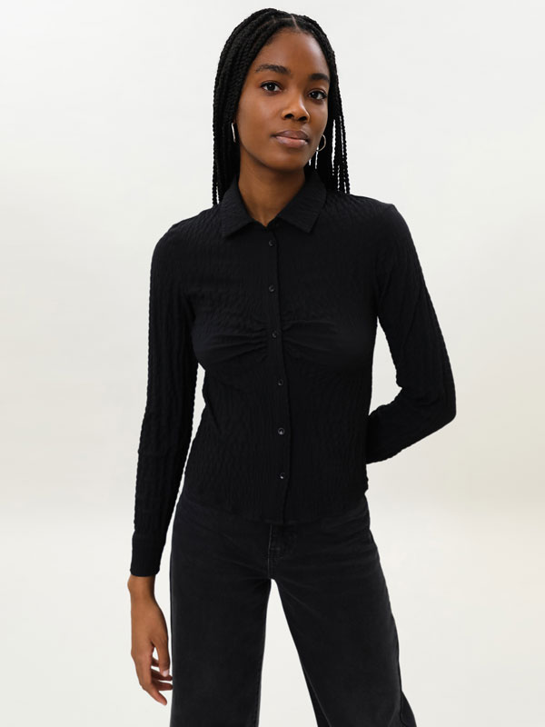 Camisas y blusas de mujer | Lefties Nueva Colección