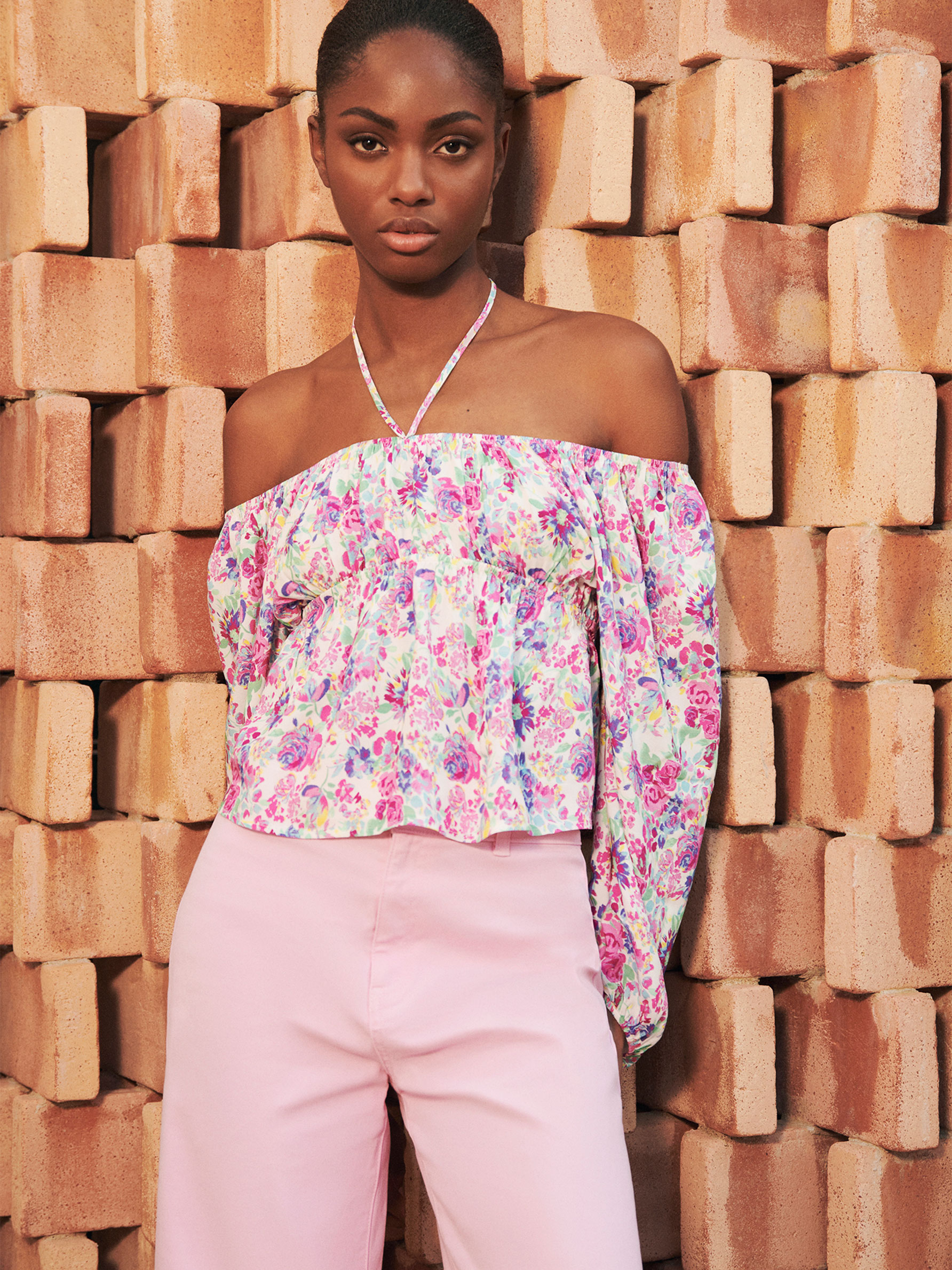 Blusa estampada - CAMISAS - TODA LA COLECCIÓN - MUJER - | Lefties España  (Canarias)