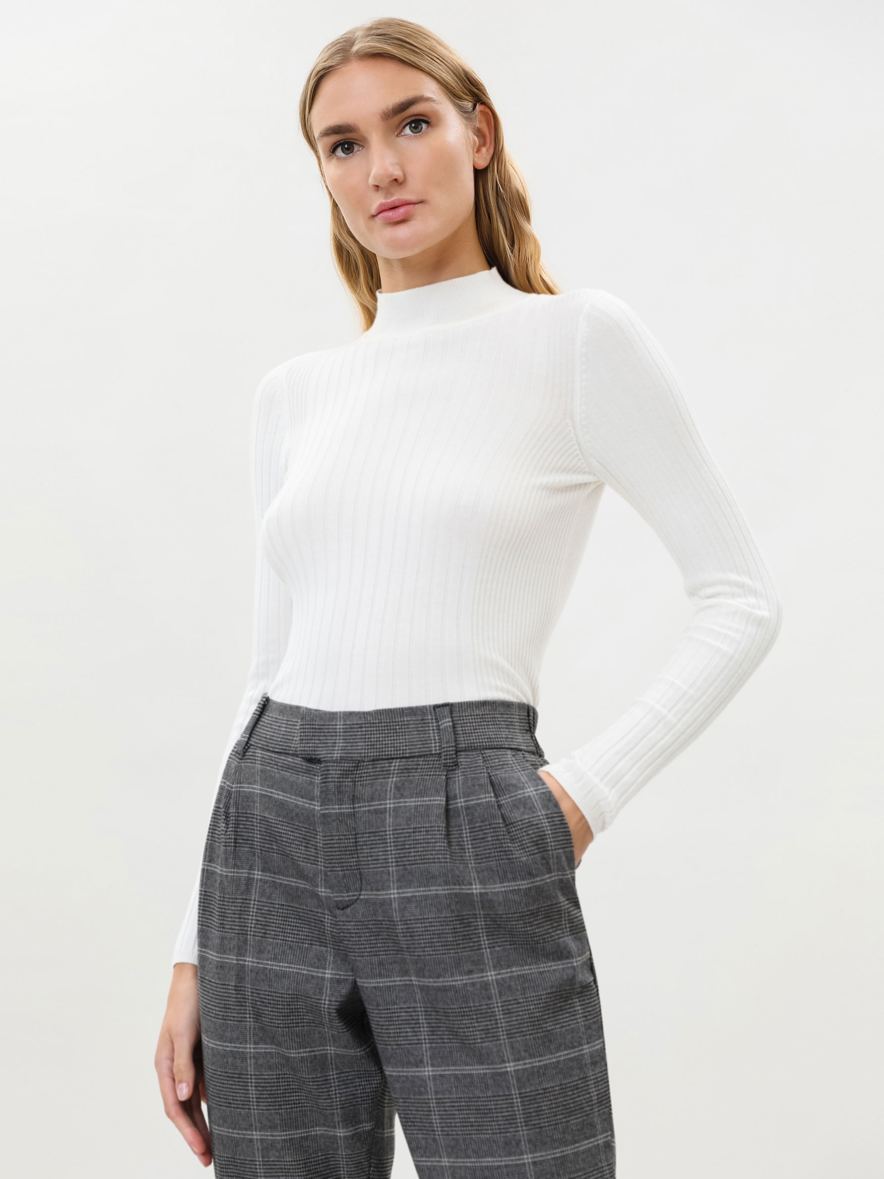 Jogger de vestir - PANTALONES - TODA LA COLECCIÓN - MUJER - | Lefties  España (Canarias)