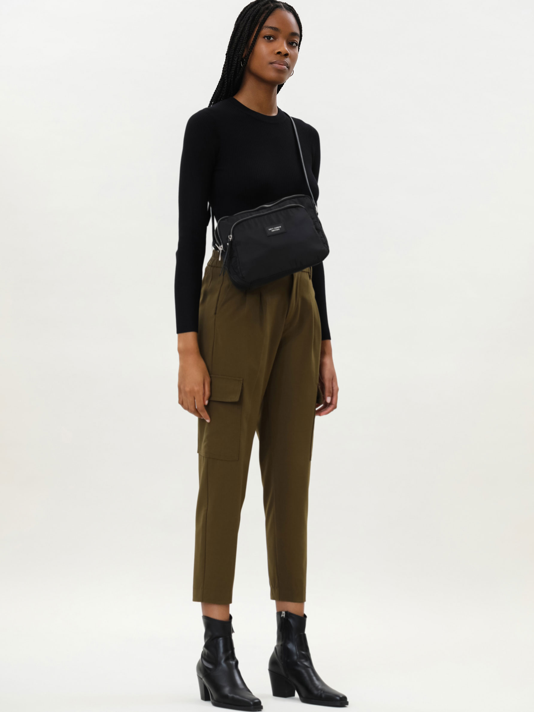 Jogger con bolsillos - Pantalones Vestir - PANTALONES - TODA LA COLECCIÓN -  MUJER - | Lefties Mexico