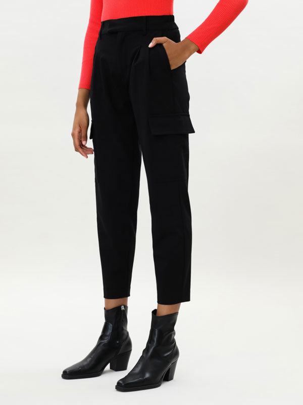 Pantalones de vestir para mujer | Lefties Nueva Colección