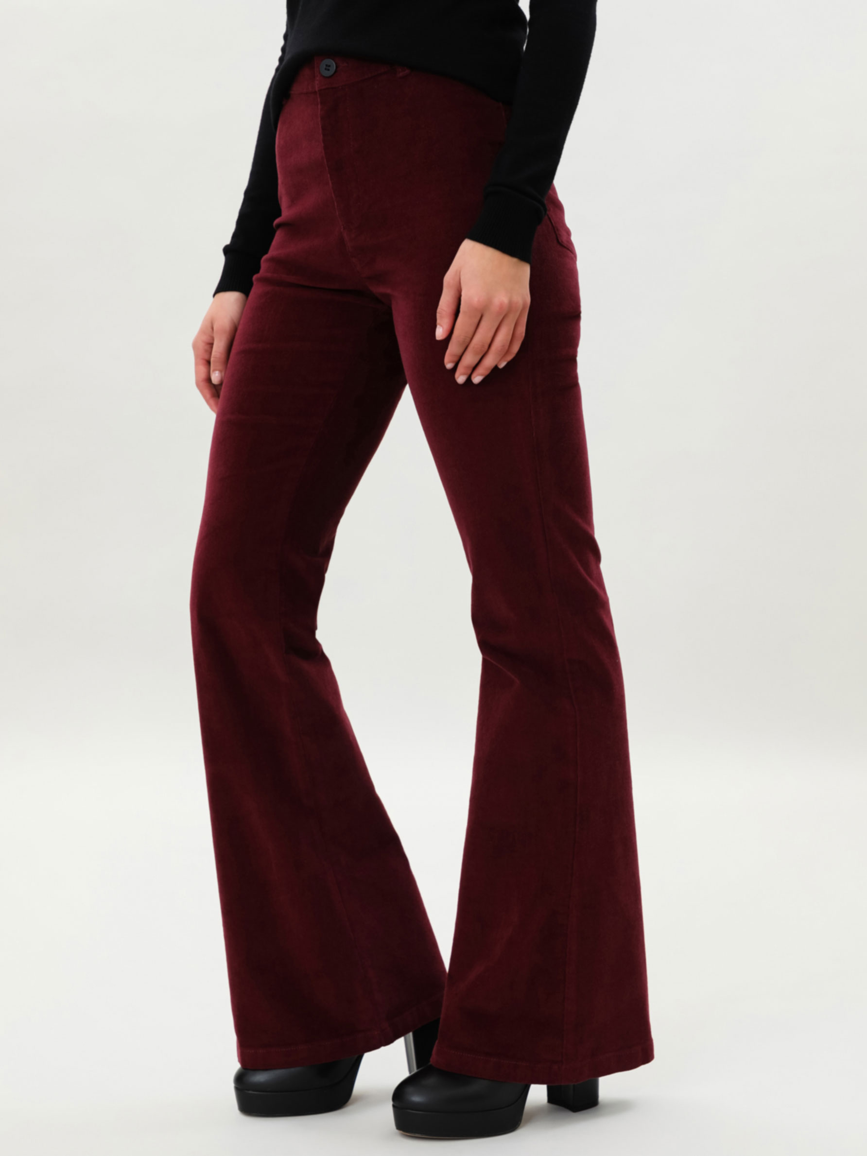Corduroy flared trousers - Bell Bottom Trousers - TROUSERS - THE ENTIRE  COLLECTION - WOMAN - | Lefties SPAIN