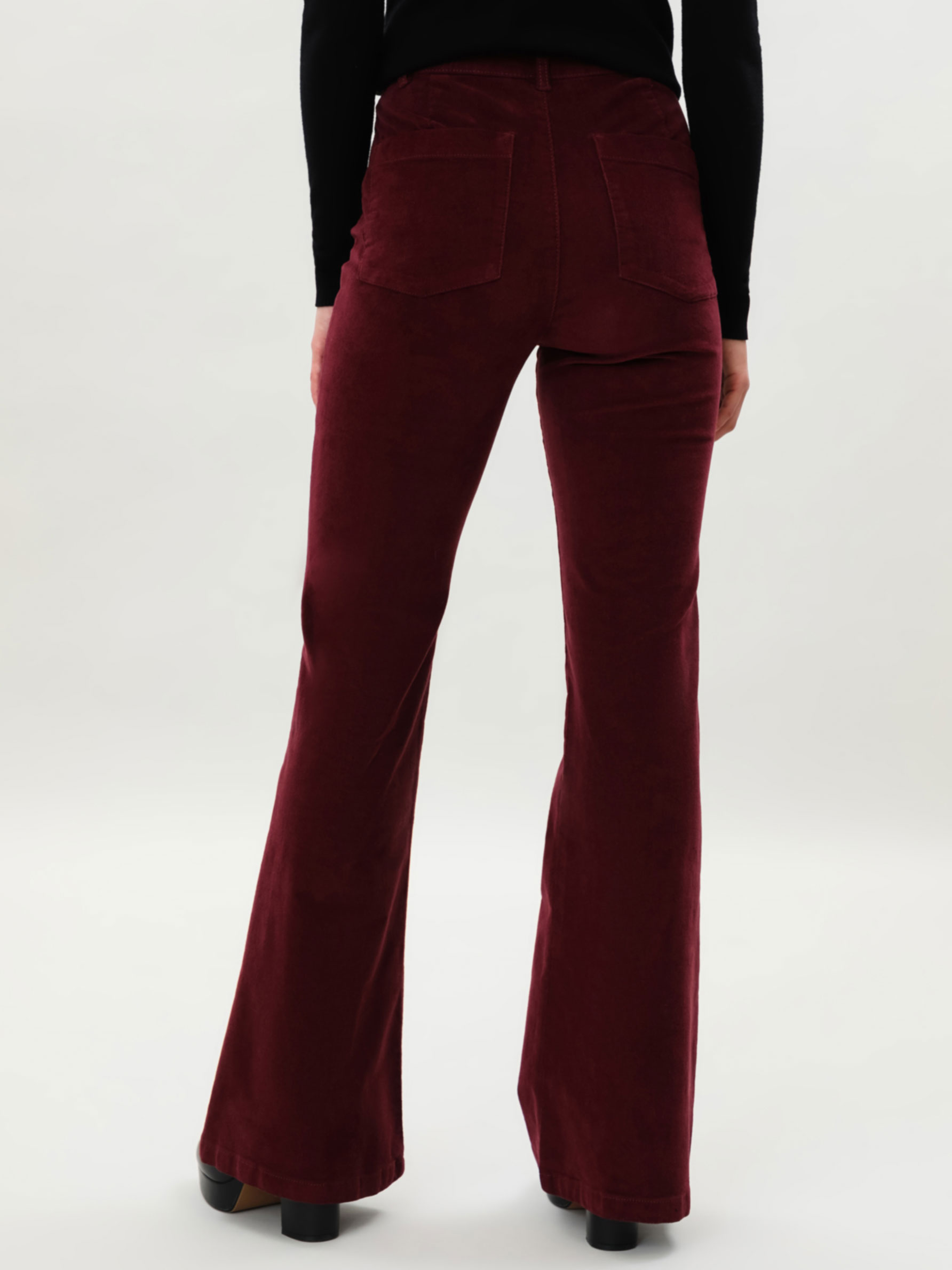 Pantalón flare de pana - Pantalones Campana - PANTALONES - TODA LA  COLECCIÓN - MUJER - | Lefties ESPAÑA