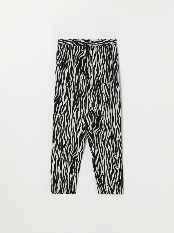 Pantalón fluido con lazada estampado - NOVEDADES - MUJER - | Lefties Mexico