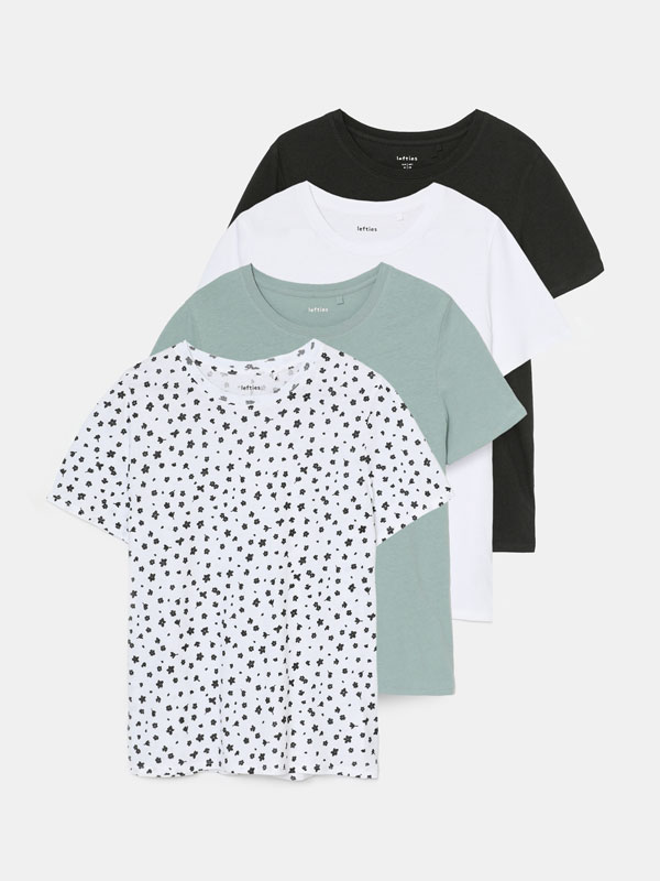 Pack of 4 contrasting coloured T-shirts with a round neckline