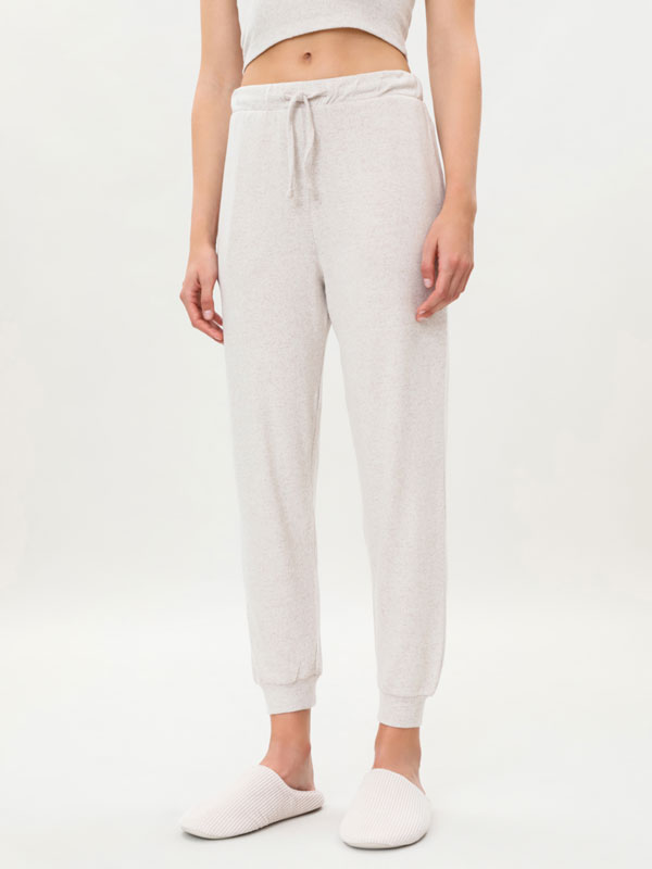 Pantalones de chándal para mujer | Lefties Nueva Colección