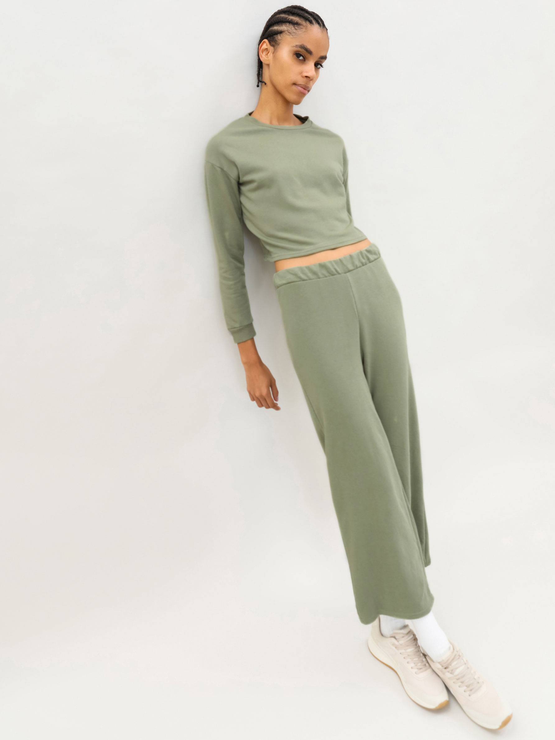 Conjunto de chándal deportivo - Chándal - ROPA DEPORTIVA - TODA LA  COLECCIÓN - MUJER - | Lefties ESPAÑA
