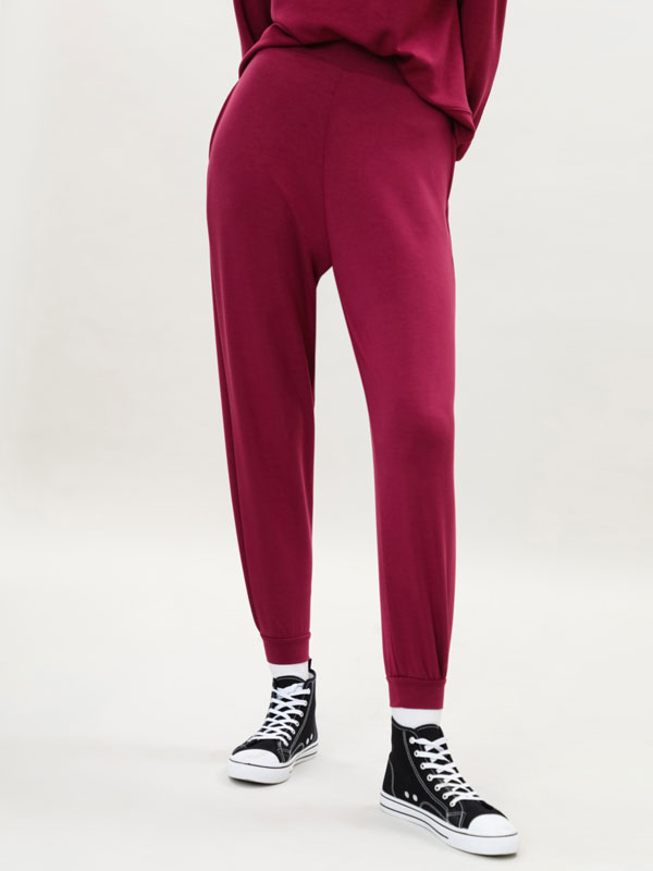 Chándales de mujer | Lefties Nueva Colección