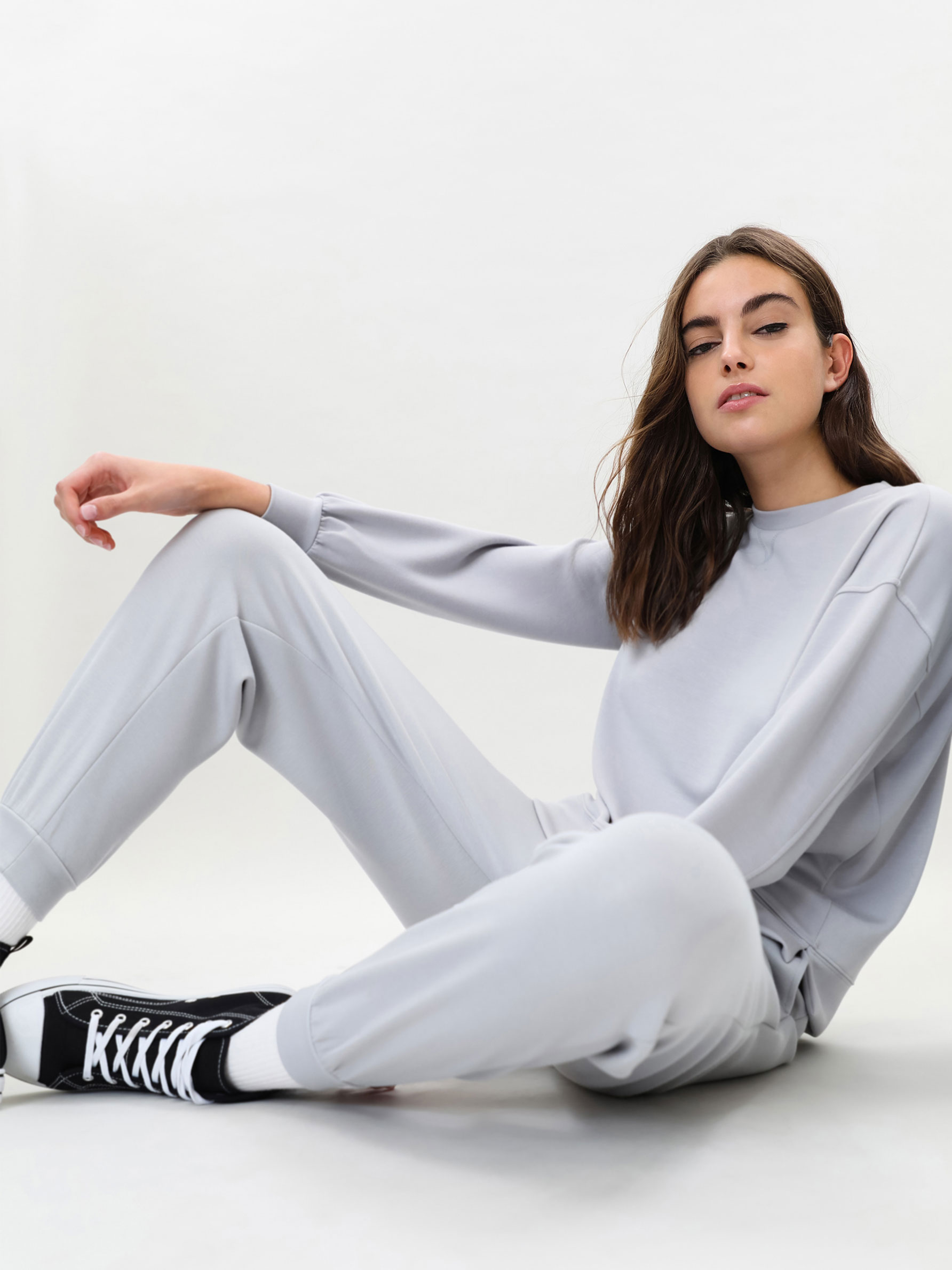 Pantalón jogger deportivo - Pantalones Chándal - PANTALONES - TODA LA  COLECCIÓN - MUJER - | Lefties España (Canarias)