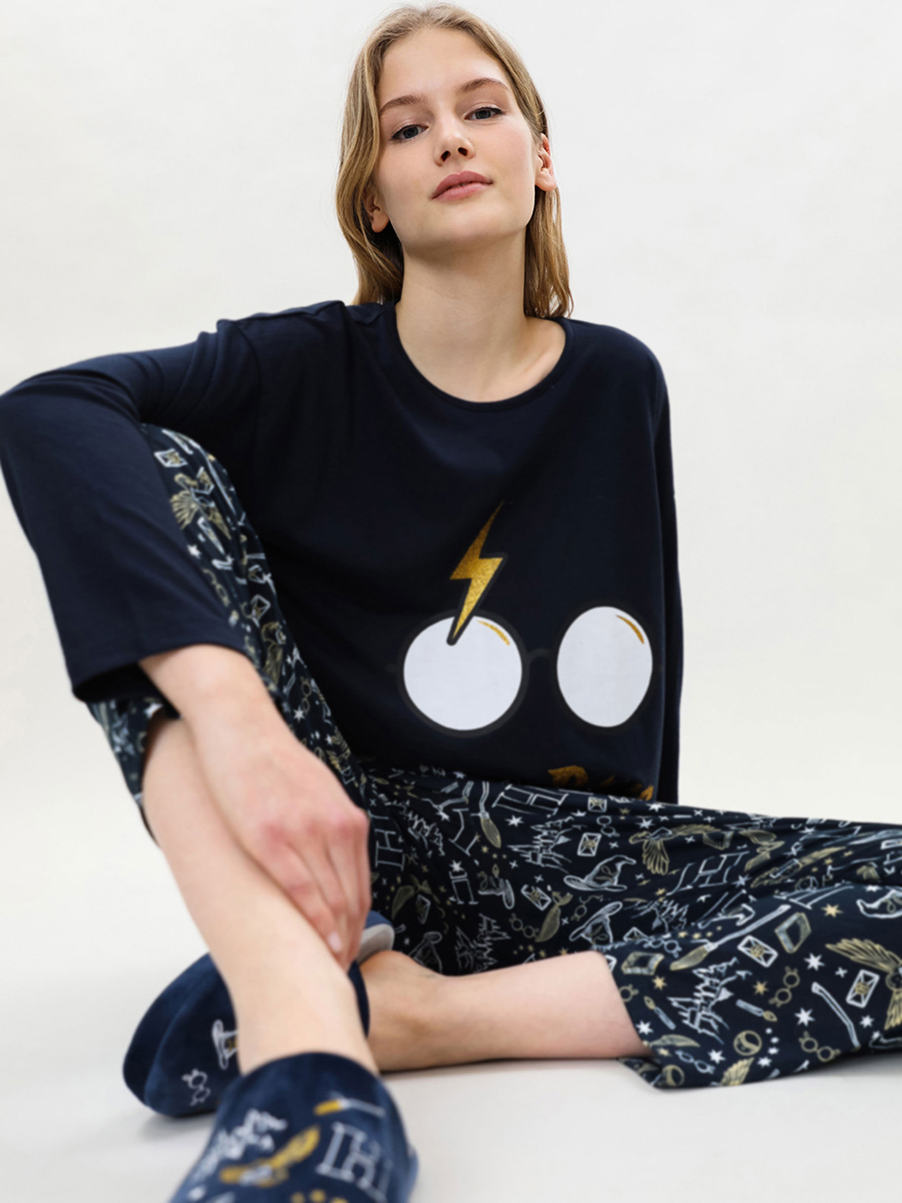 Conjunto de pijama de Harry Potter © \u0026™ WARNER BROS - PIJAMAS - TODA LA  COLECCIÓN - MUJER - | Lefties ESPAÑA