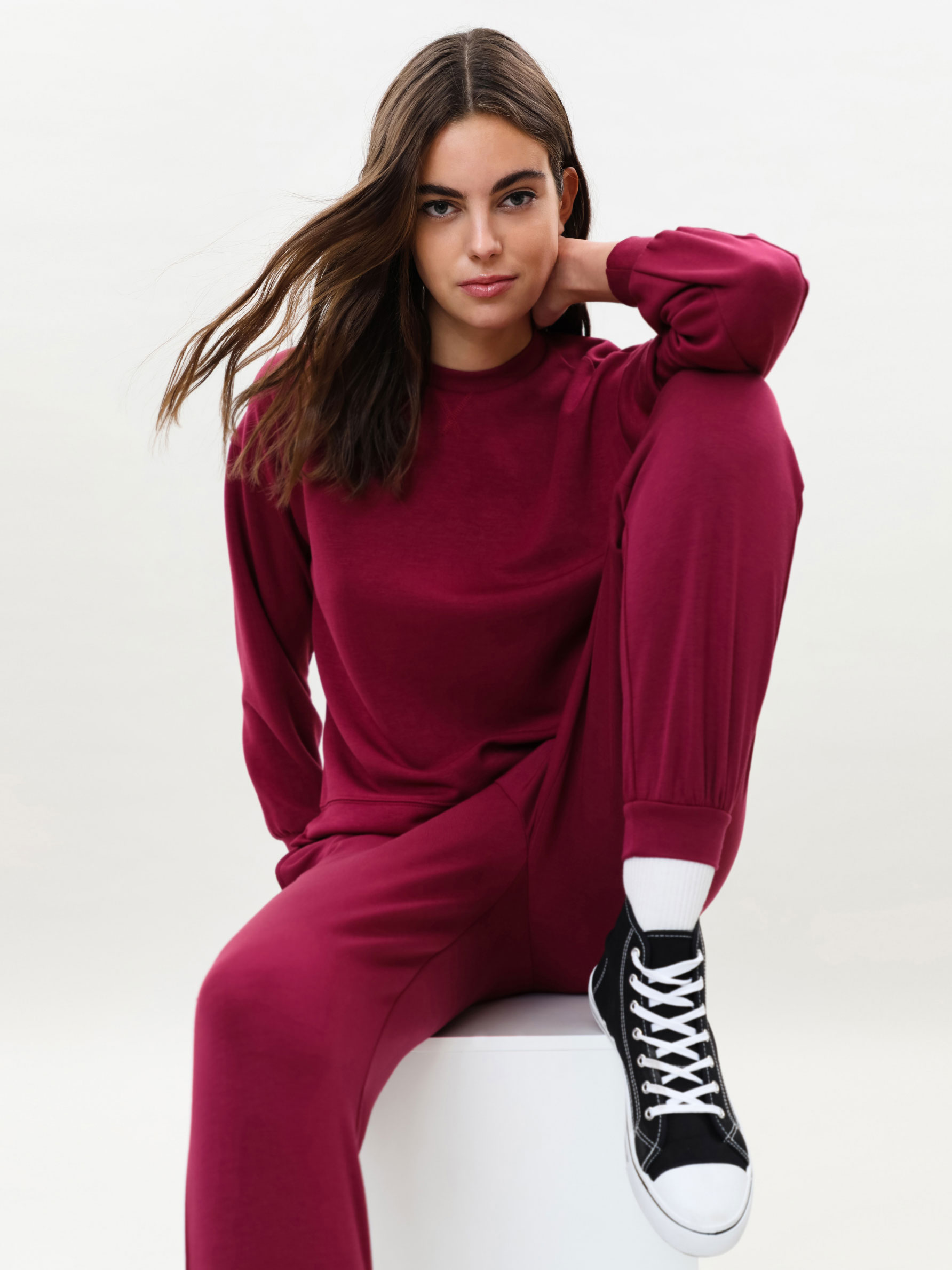 Sudadera deportiva tacto suave - SUDADERAS - TODA LA COLECCIÓN - MUJER - |  Lefties ESPAÑA