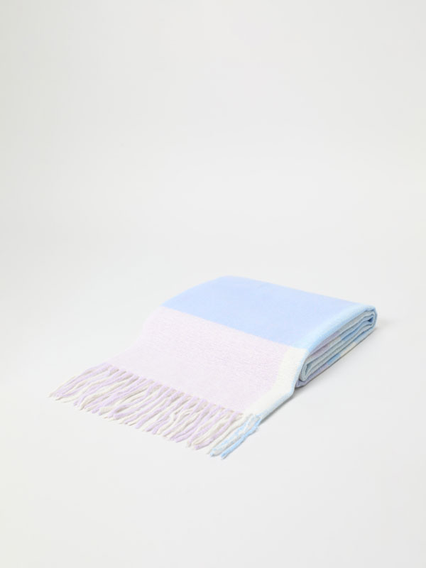 Fluffy maxi scarf