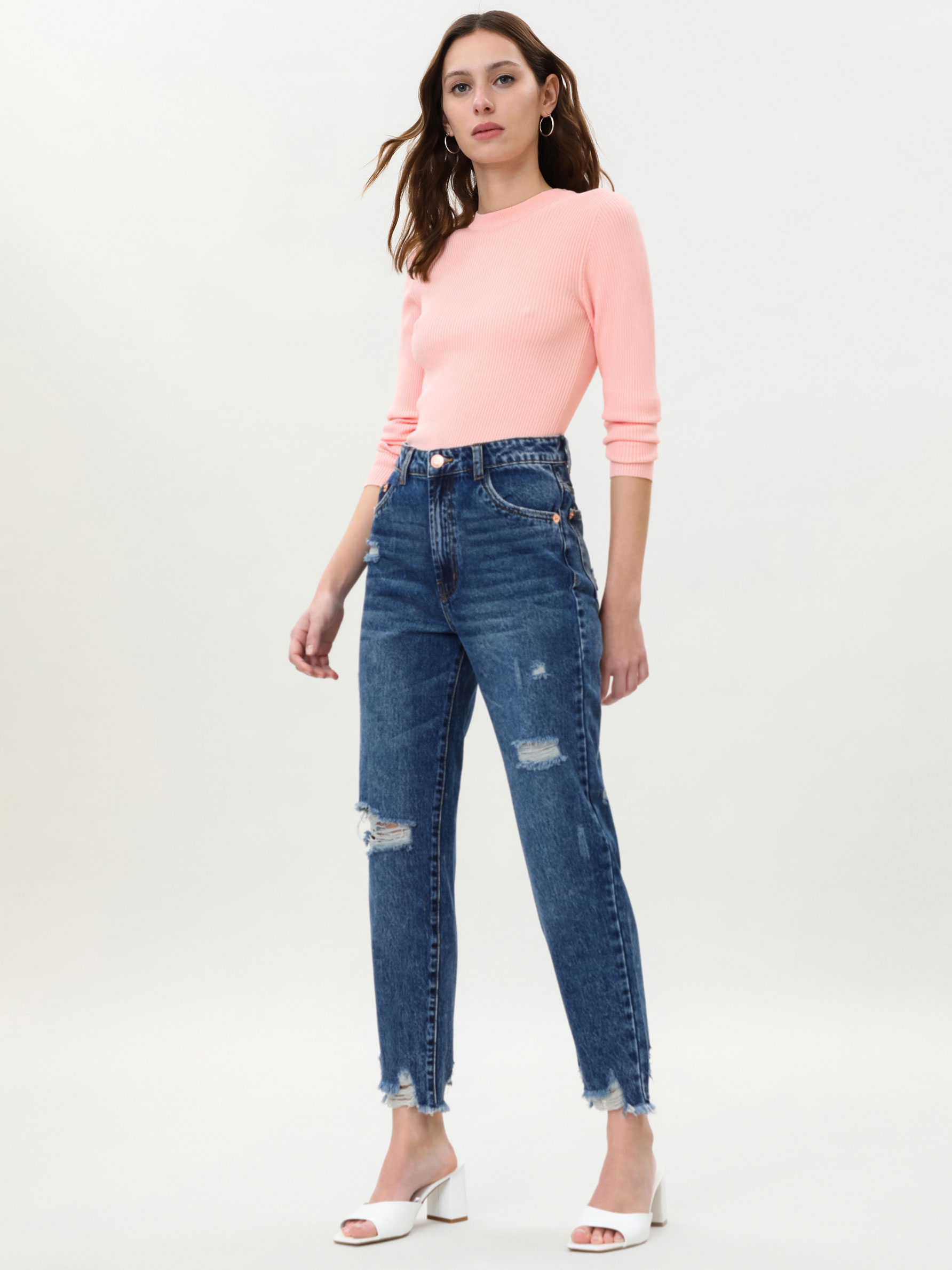 Jeans mom fit - DENIM - TODA LA COLECCIÓN - MUJER - | Lefties Mexico