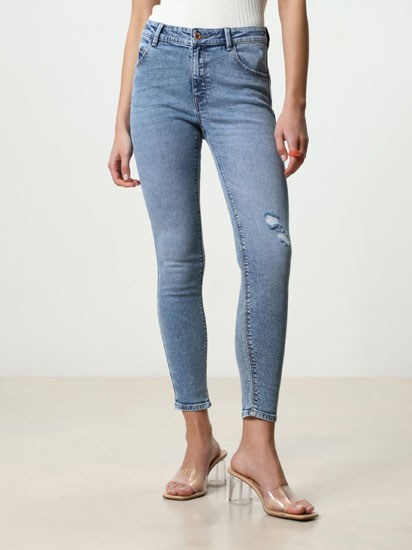 Vaqueros push up de mujer | Lefties Nueva Colección