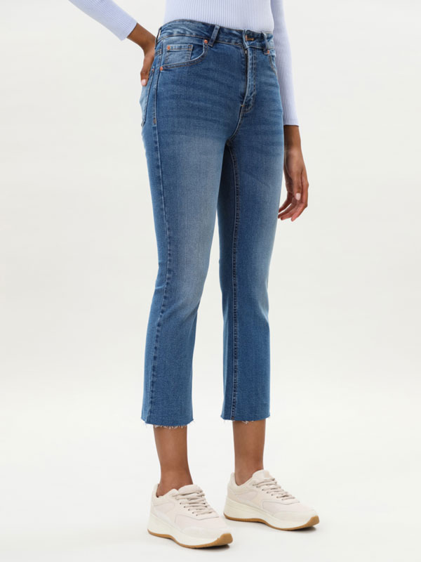 Pantalones vaqueros de mujer | Lefties Nueva Colección