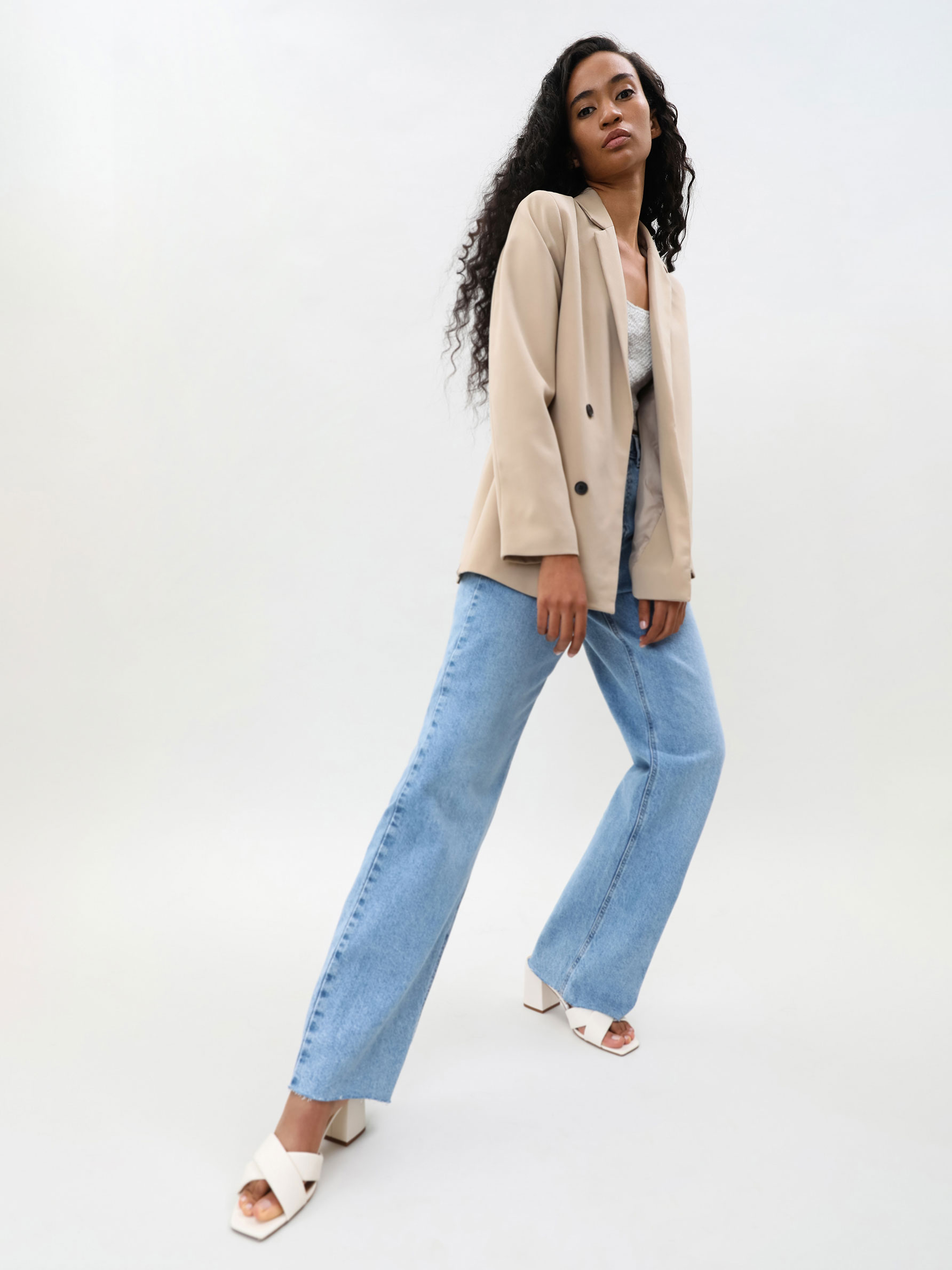 Basic double-breasted blazer - JACKETS - THE ENTIRE COLLECTION - WOMAN - |  Lefties Morocco