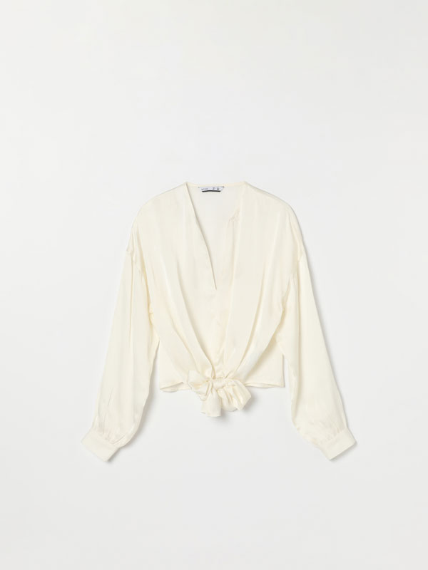 Camisas y blusas de mujer | Lefties Nueva Colección