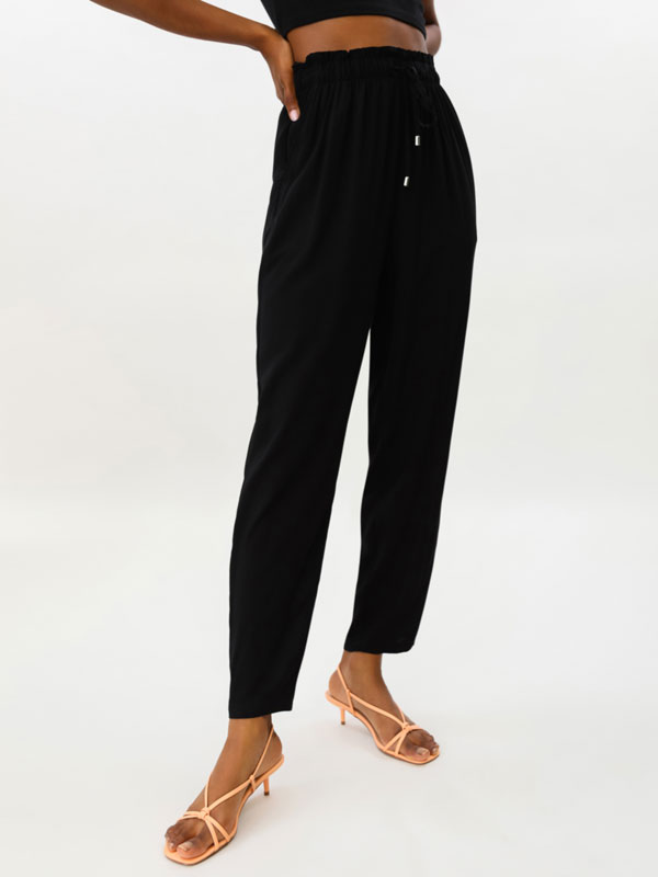 Flowing trousers with tie detail