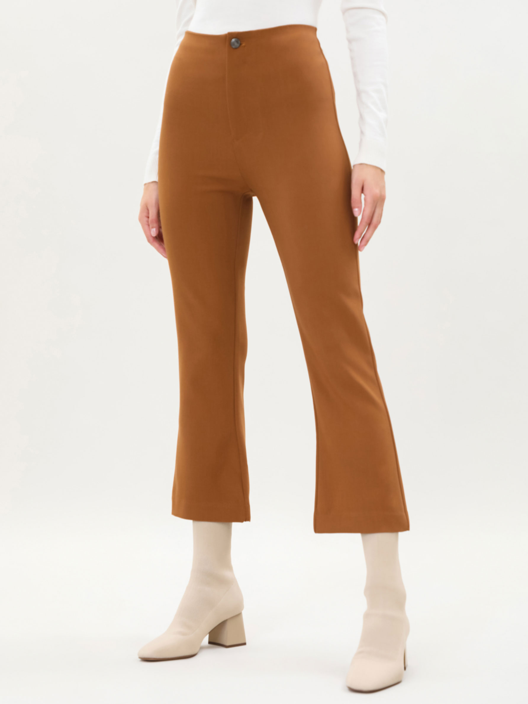 Pantalón mini flare - Pantalones Vestir - PANTALONES - TODA LA COLECCIÓN -  MUJER - | Lefties ESPAÑA