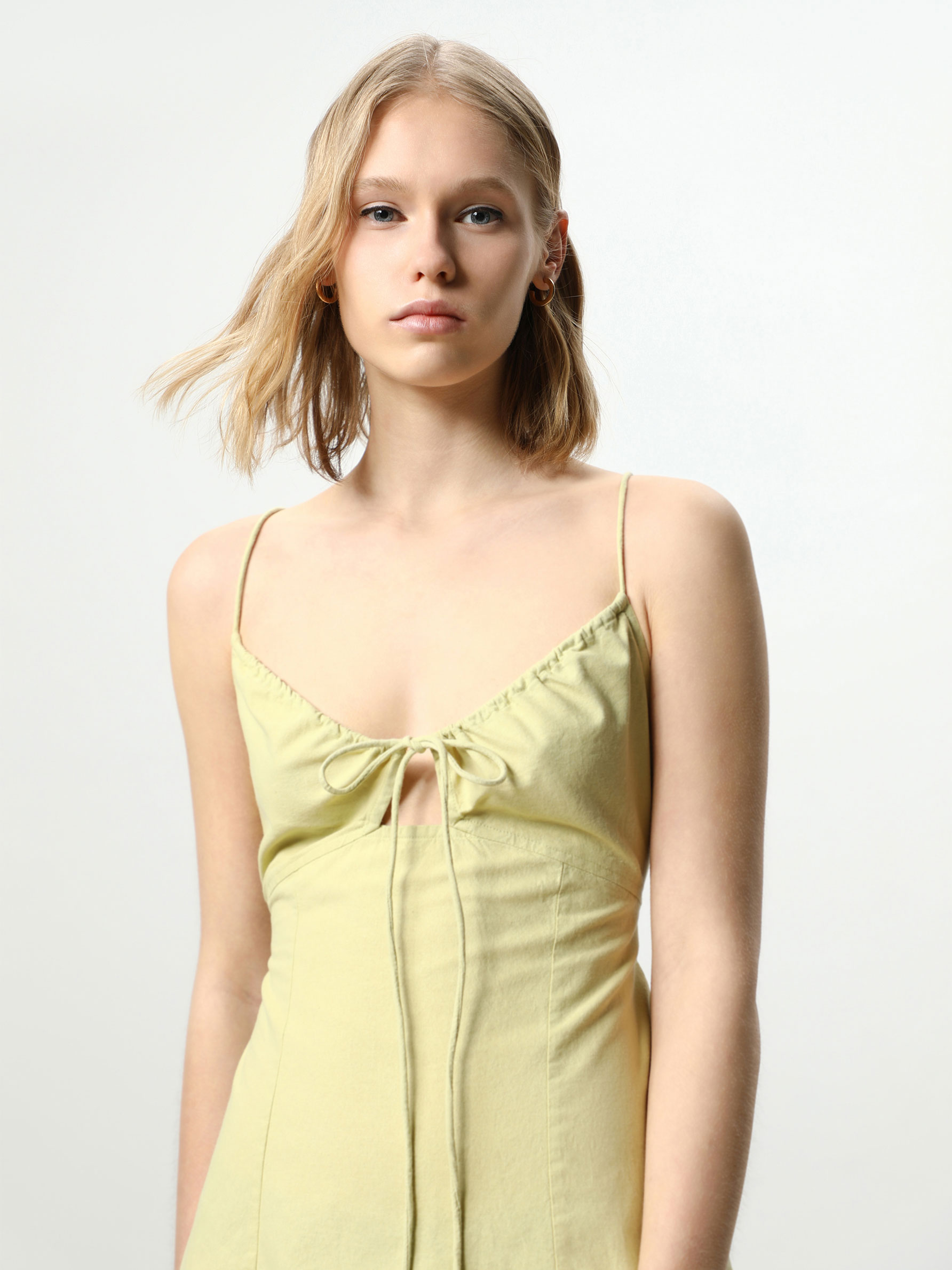 Short dress with slits - Strappy 