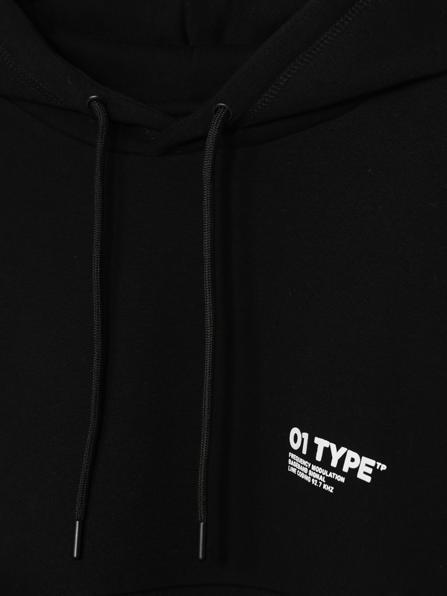 Sudadera estampado digital Negra – ELIU Moda casual y urbana.